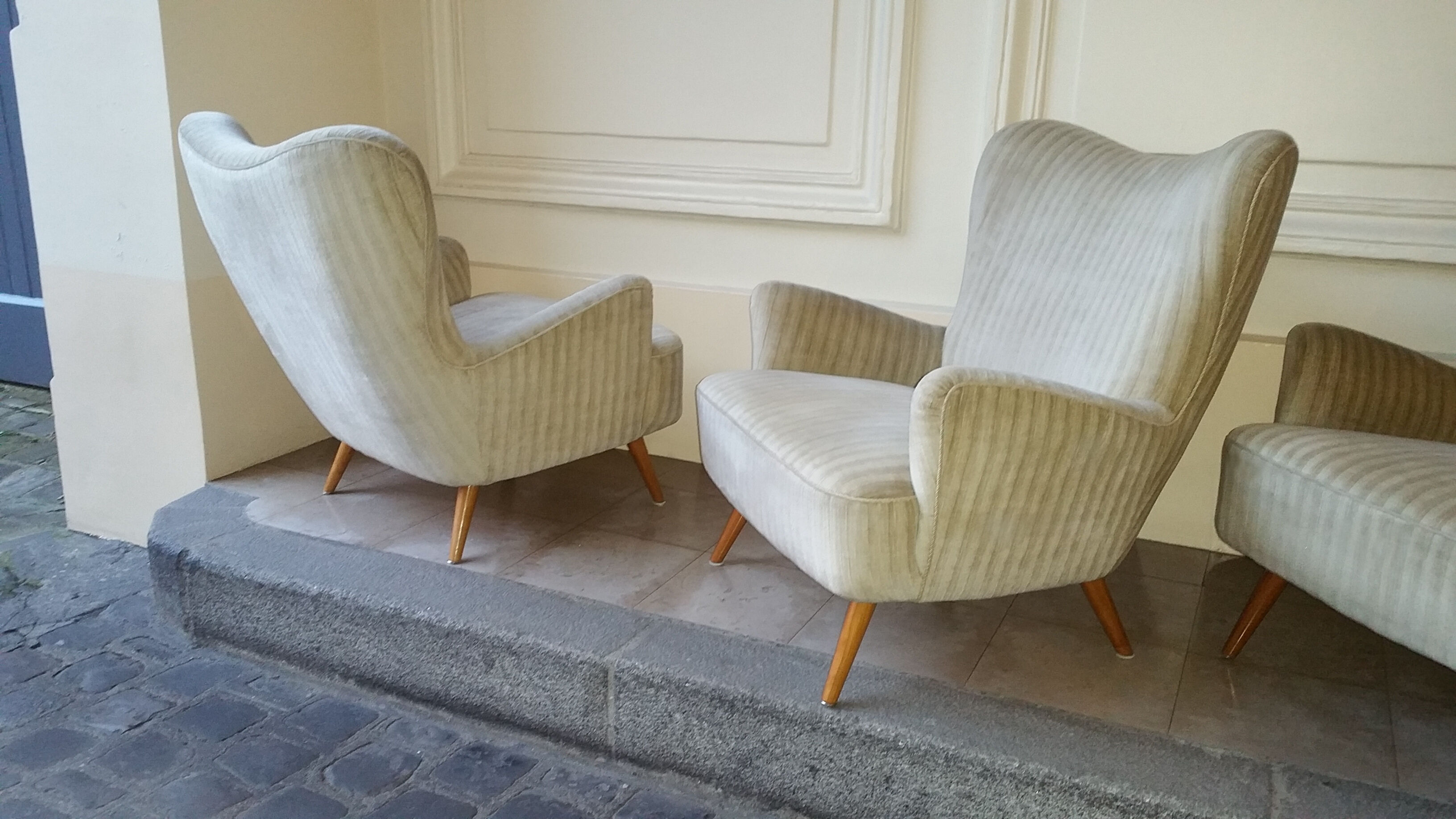 Set of 4 chairs organic wingback chairs of the 50s/60s vintage