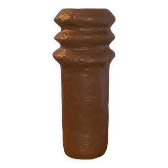 Brown pio vase