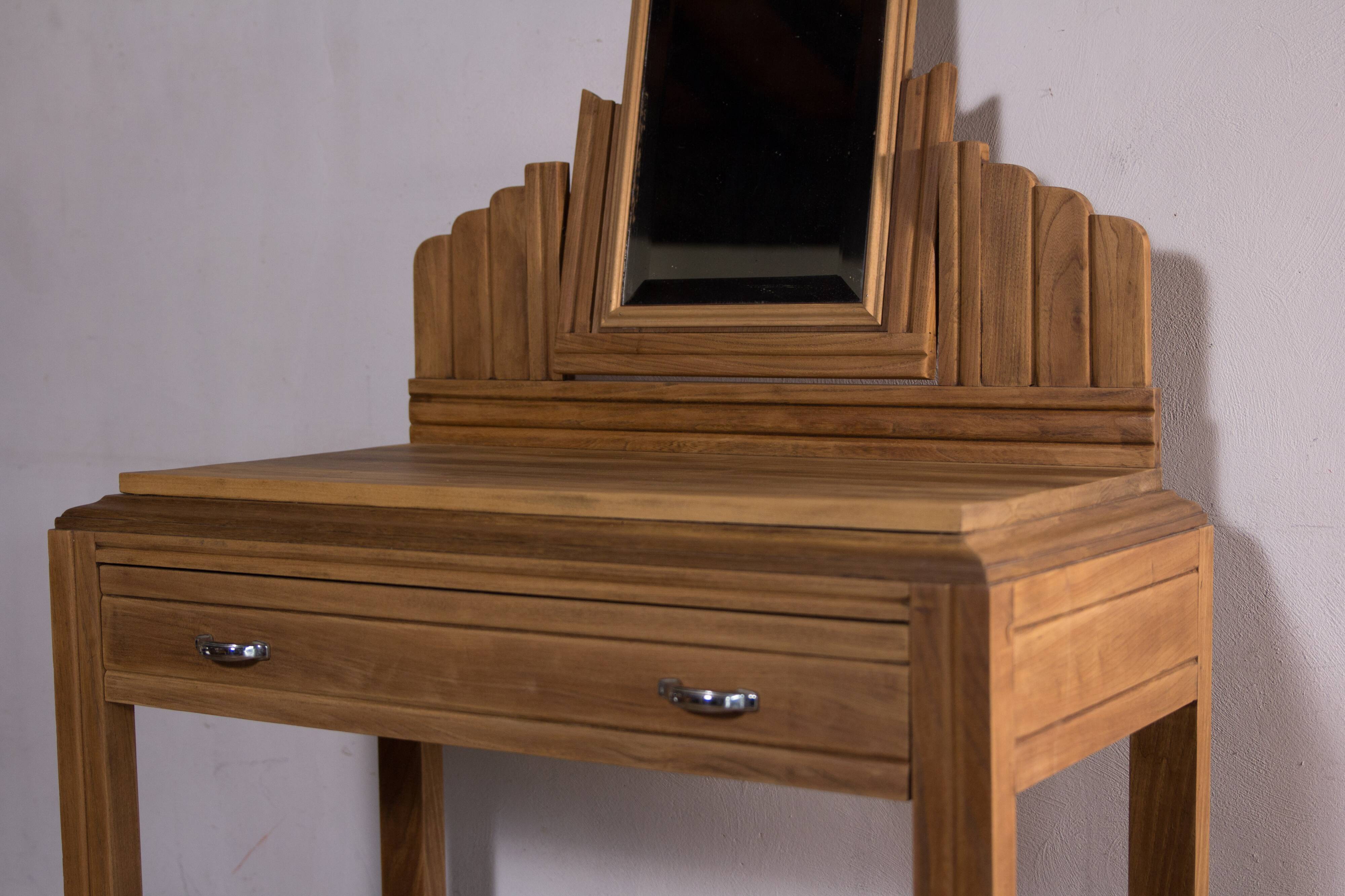 Art Deco dressing table