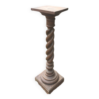 Twisted column