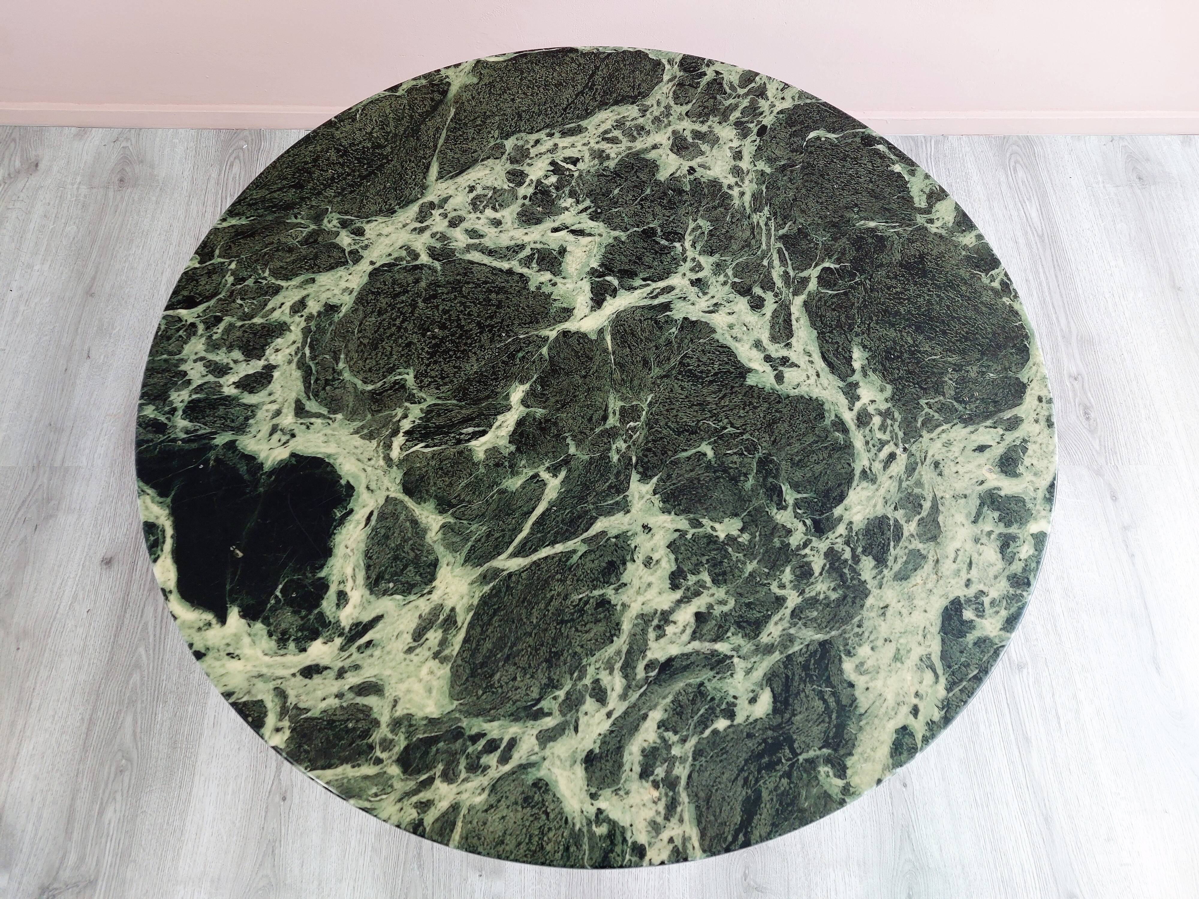 Table basse en marbre vert, années 1960.