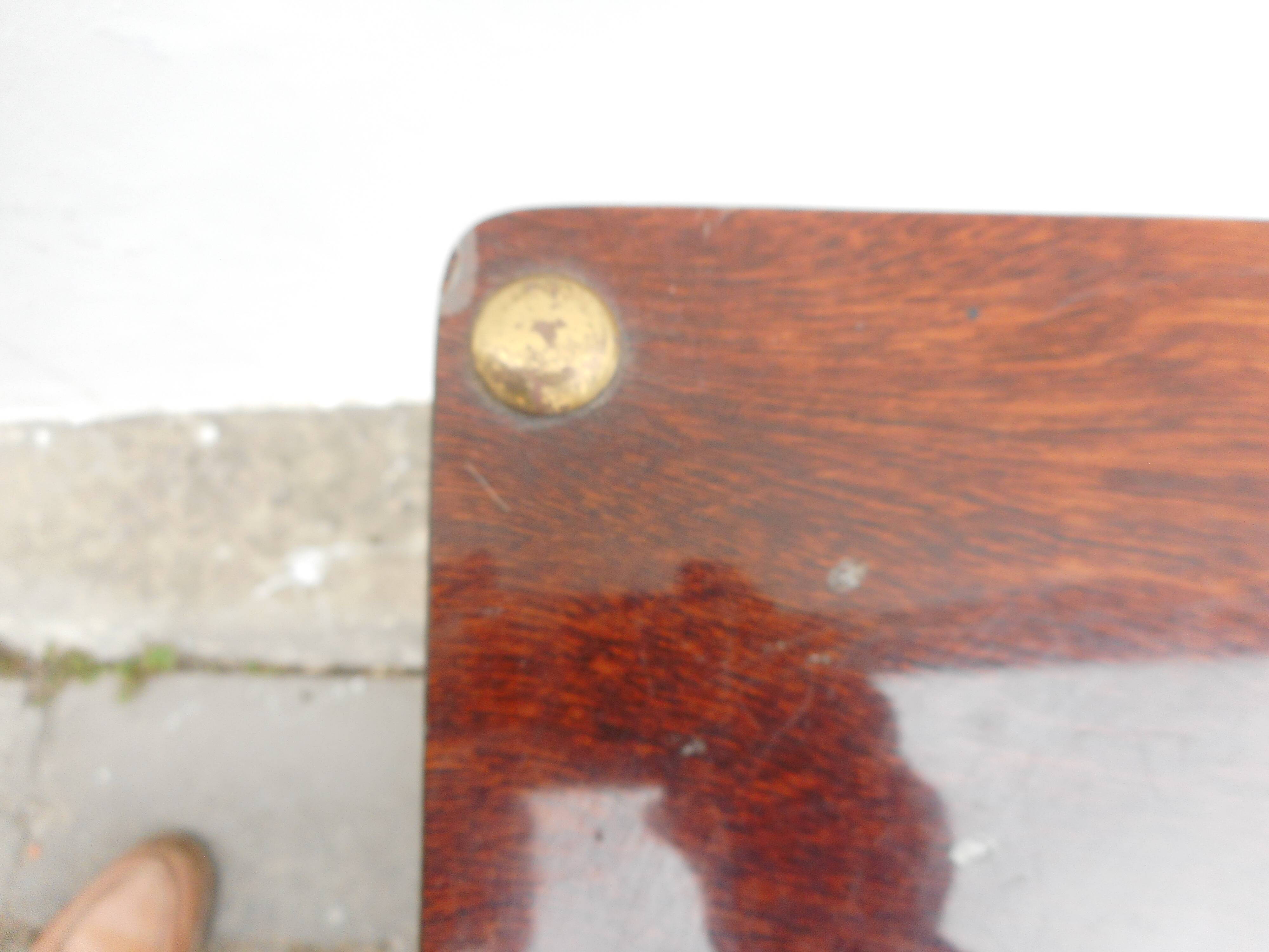 Formica and metal selette