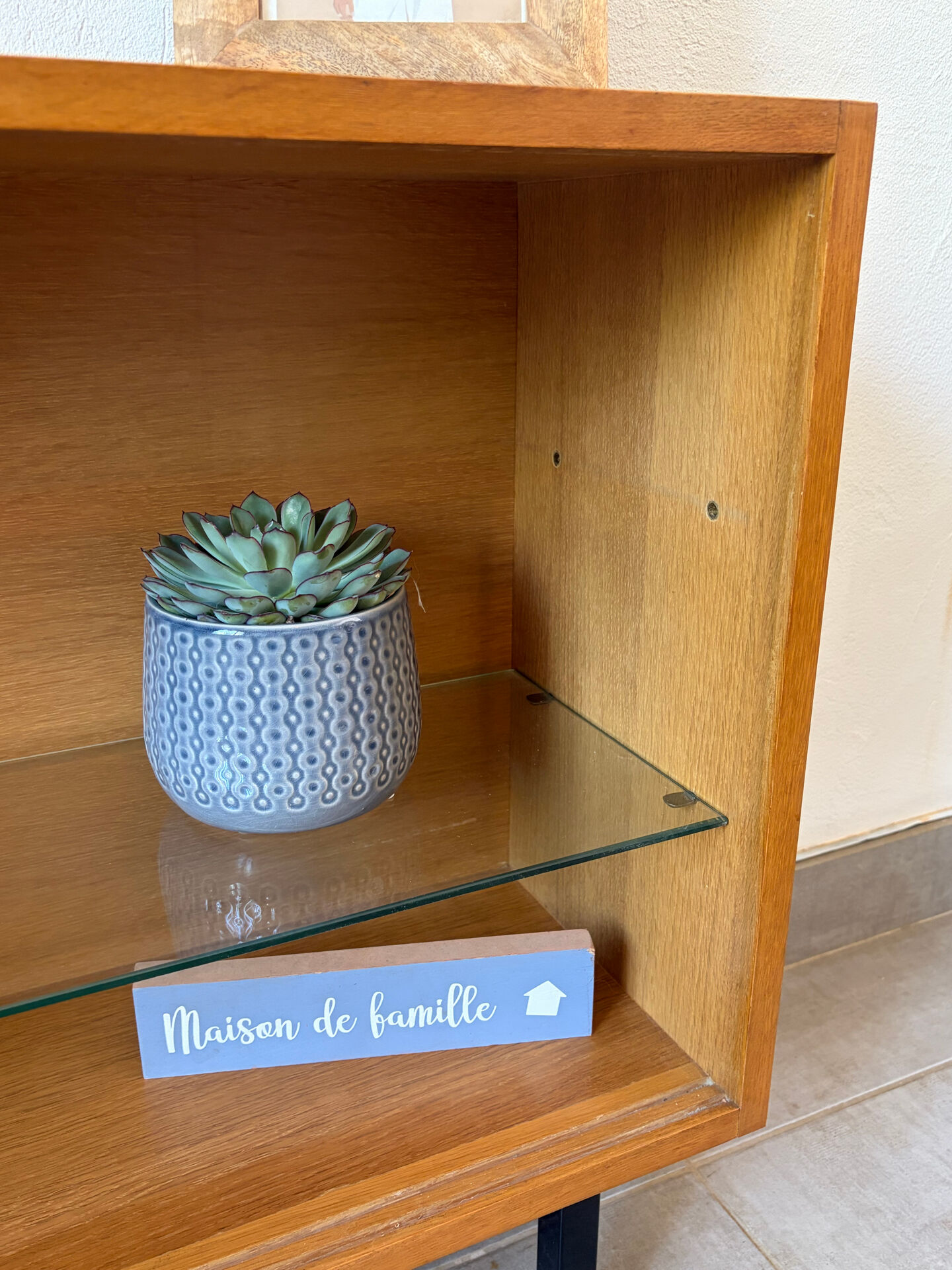 Charming display cabinet / vintage TV unit from the 1960s.