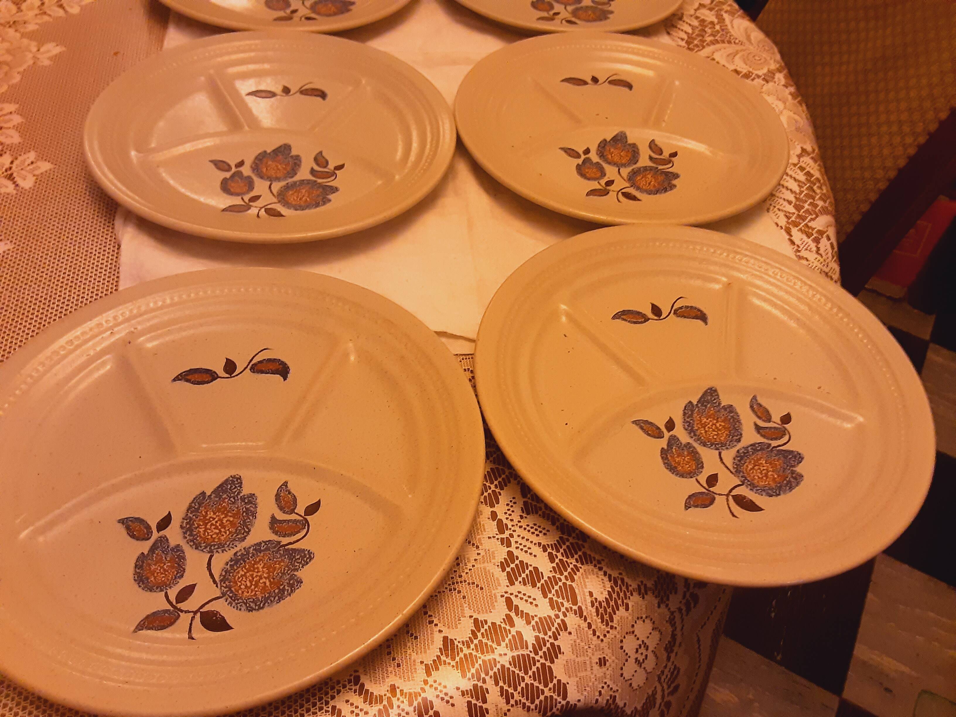 8 Saint Amand faience fondue plates Sologne model