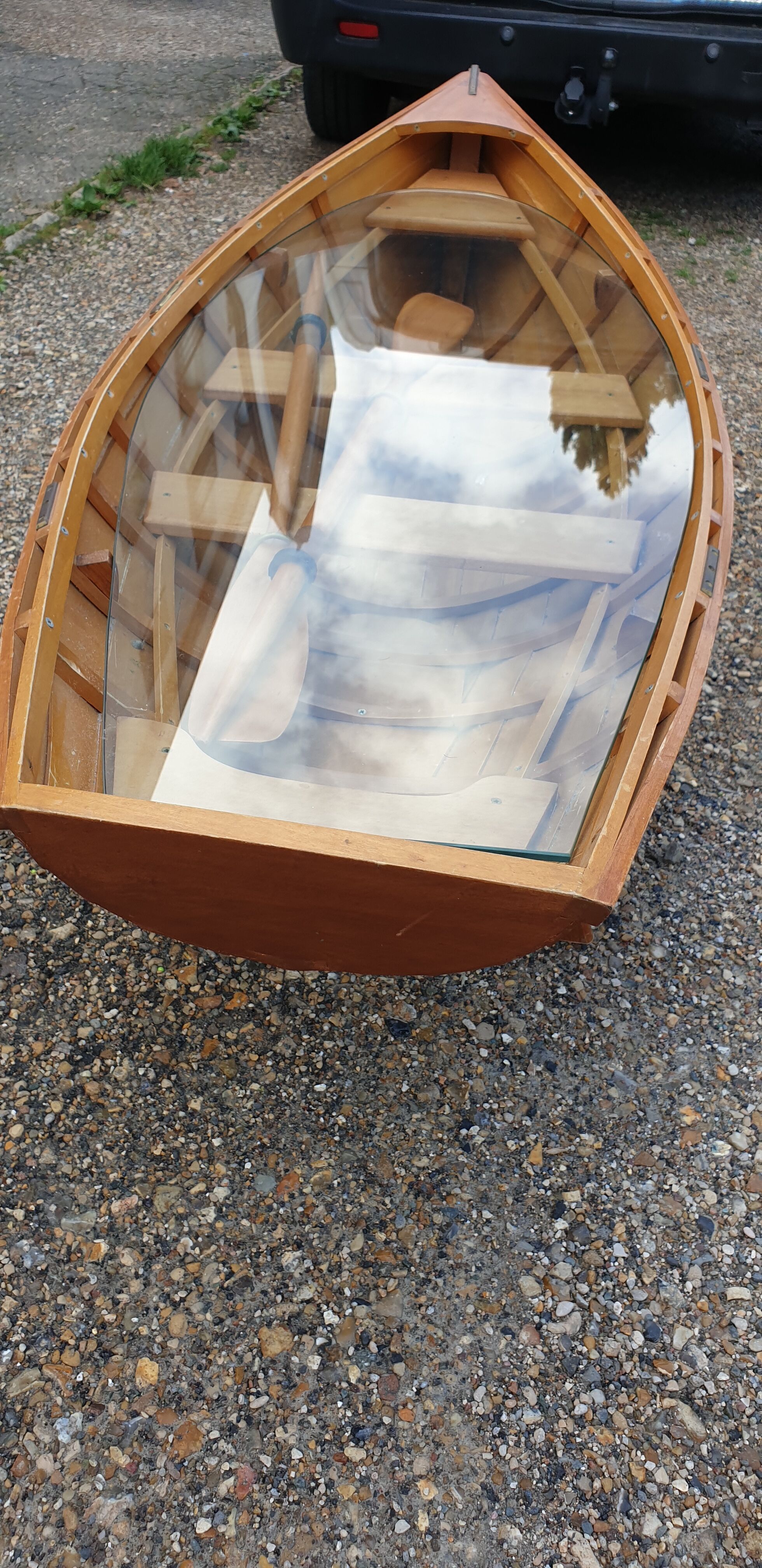 Coffee table boat