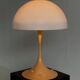 Lampe de table Panthella Louis Poulsen Verner Panton base beige