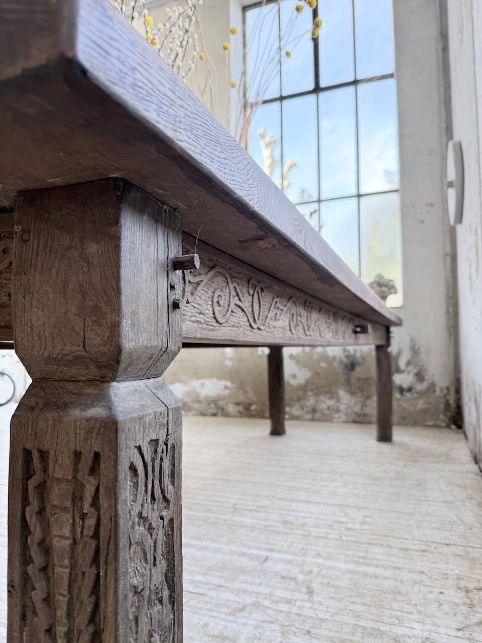 XL farmhouse table in solid oak, brutalist style, 20th century.