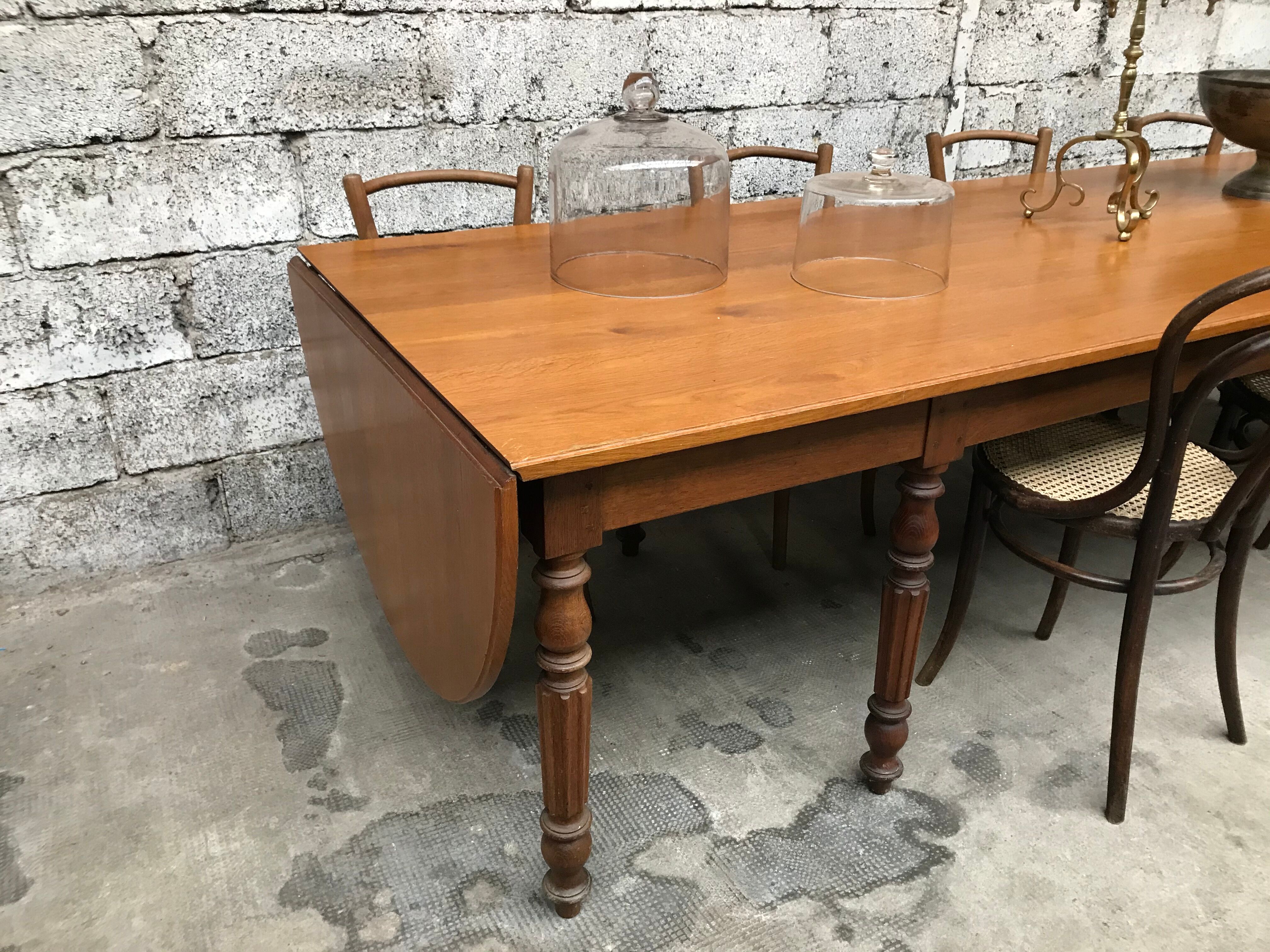Former large oak farm table early 20th vintage