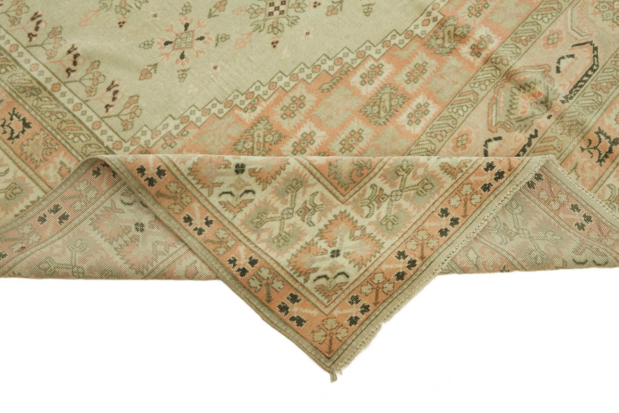 Turkish Vintage Anatolian Rug 180 cm x 258 cm