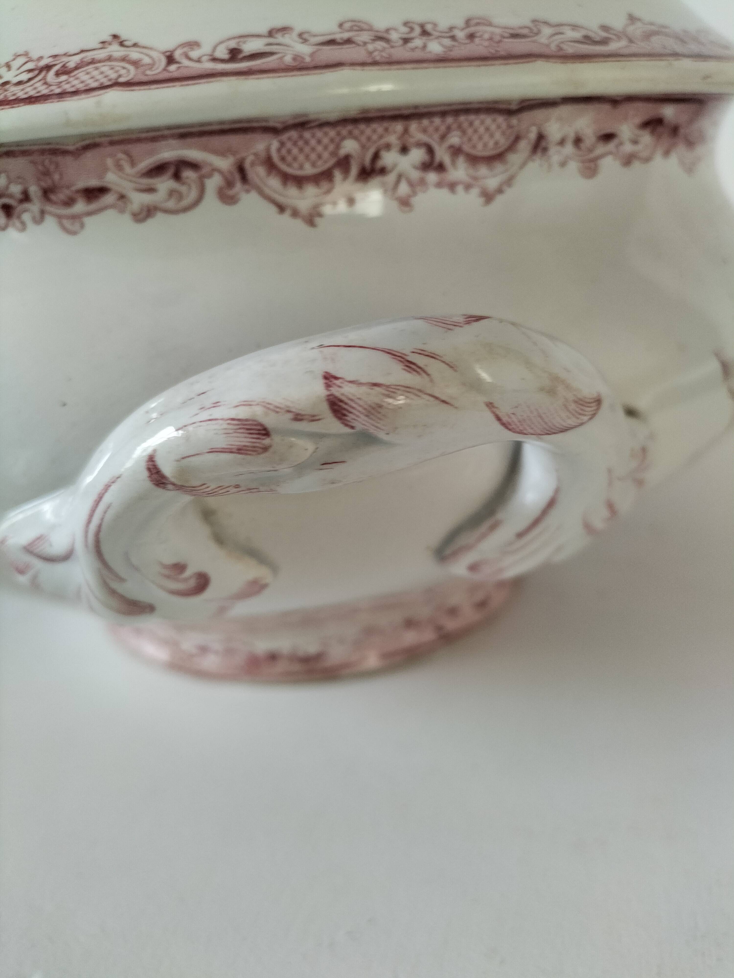 Ironstone soup tureen Sarreguemines Fontanges model (circa 1880–1900),