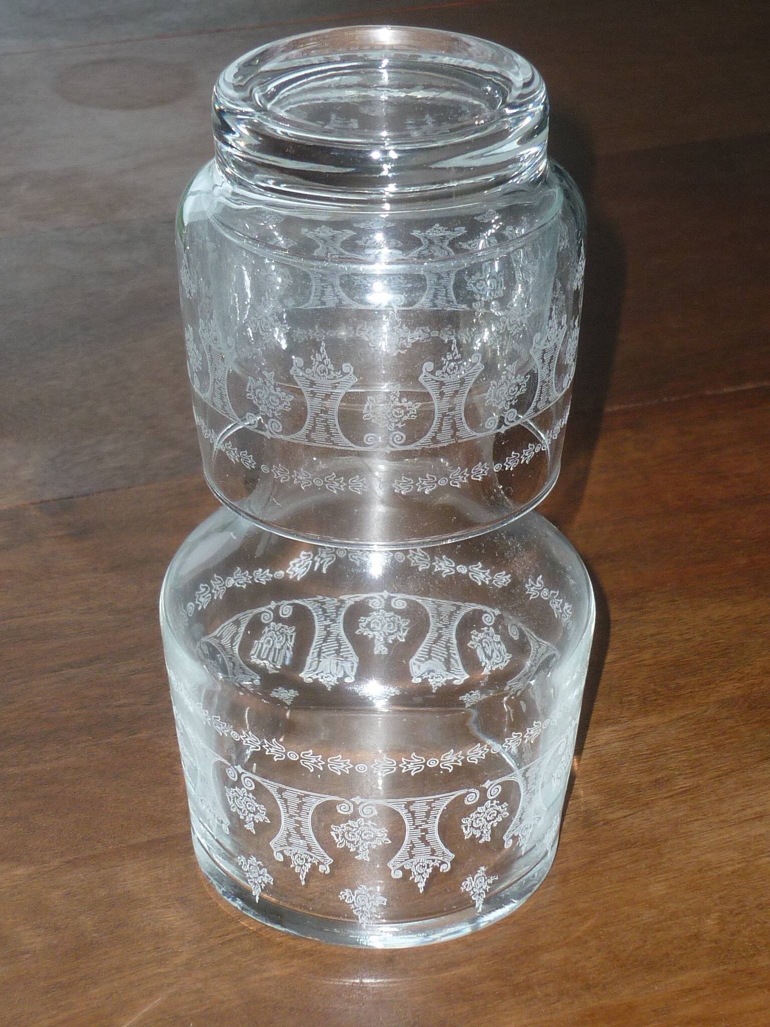 Carafe et verre de nuit