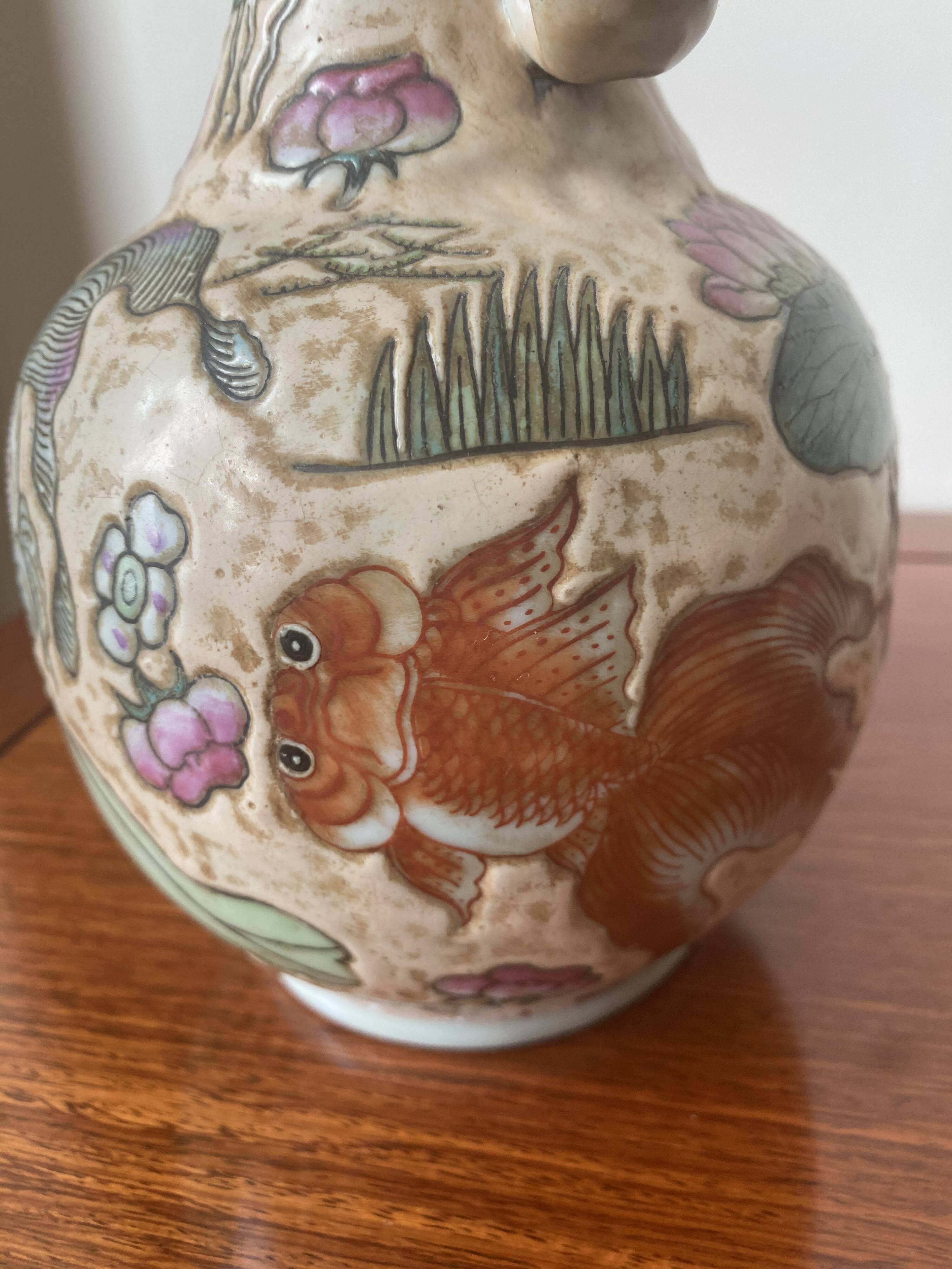 Chinese vase with ducks and goldfish