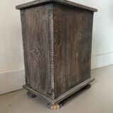 Small old drawer unit