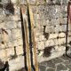 Paire de skis en bois vintage