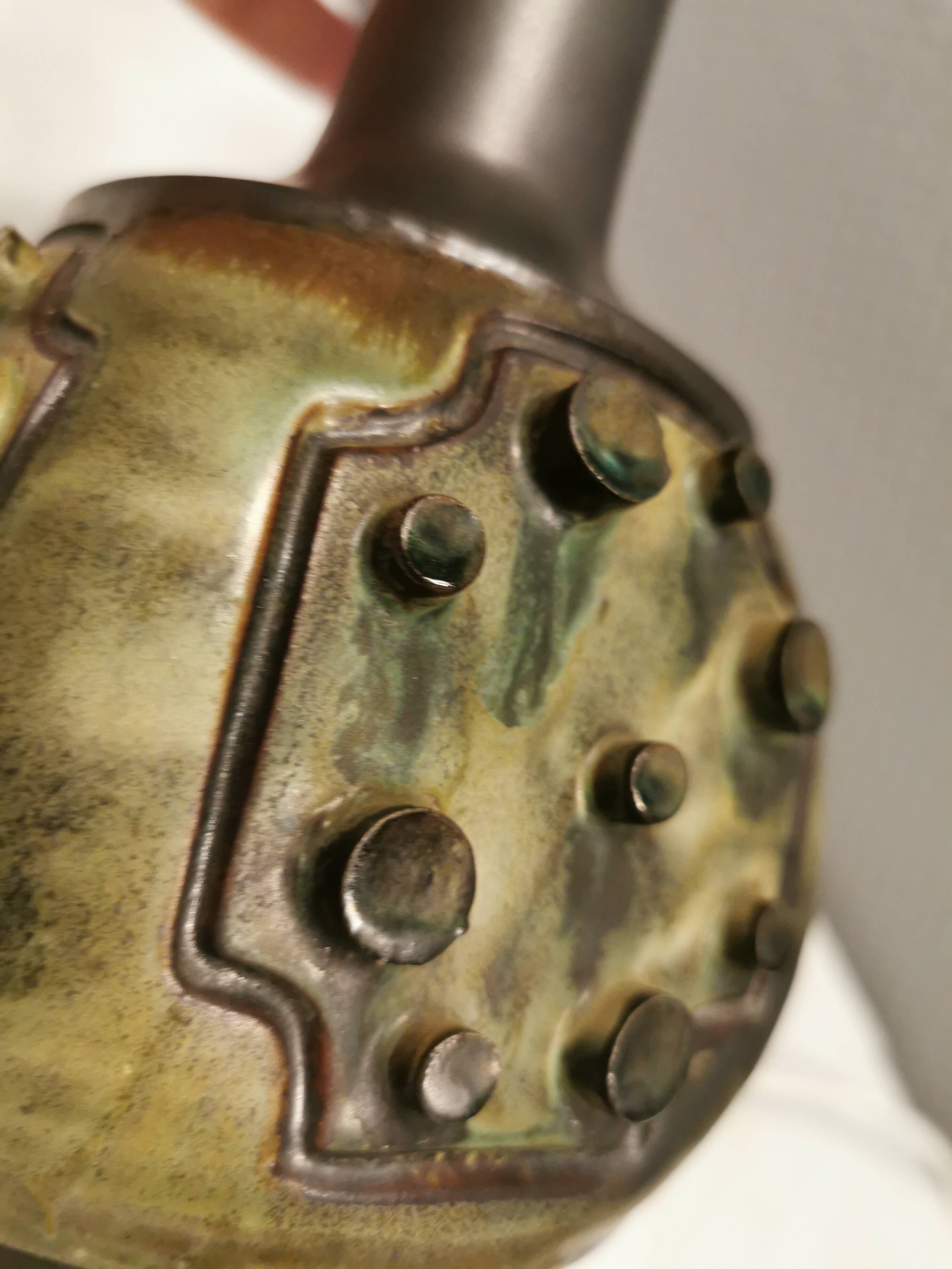 Lampe danoise en céramique. Elle date des années 70 et on l'appelle la lampe hérisson.