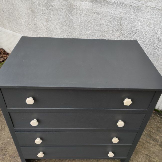 Painted old chest of drawers