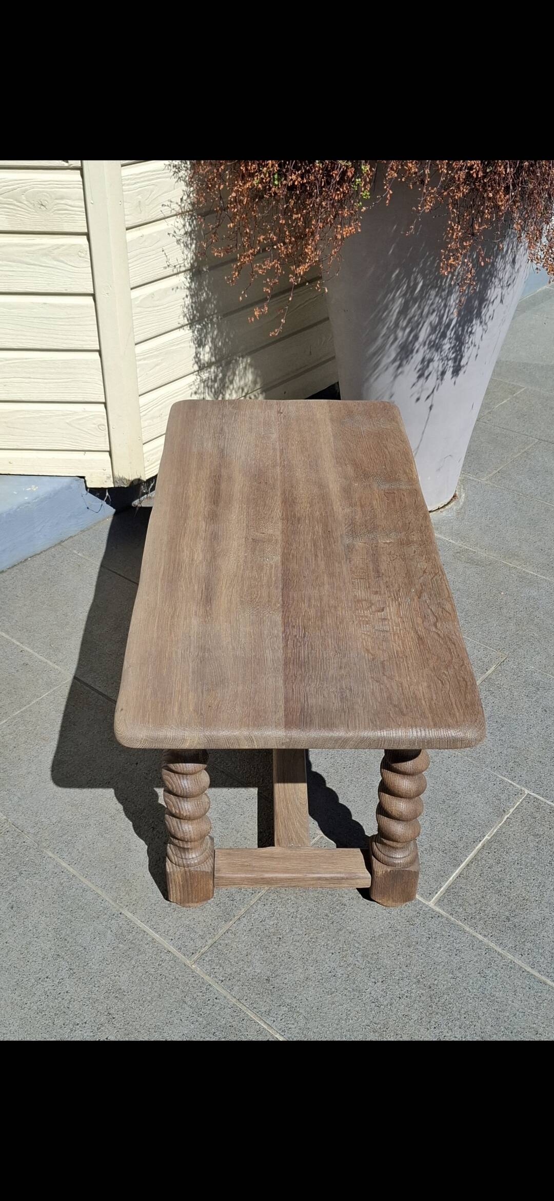 Table basse aérogommé Louis XIII