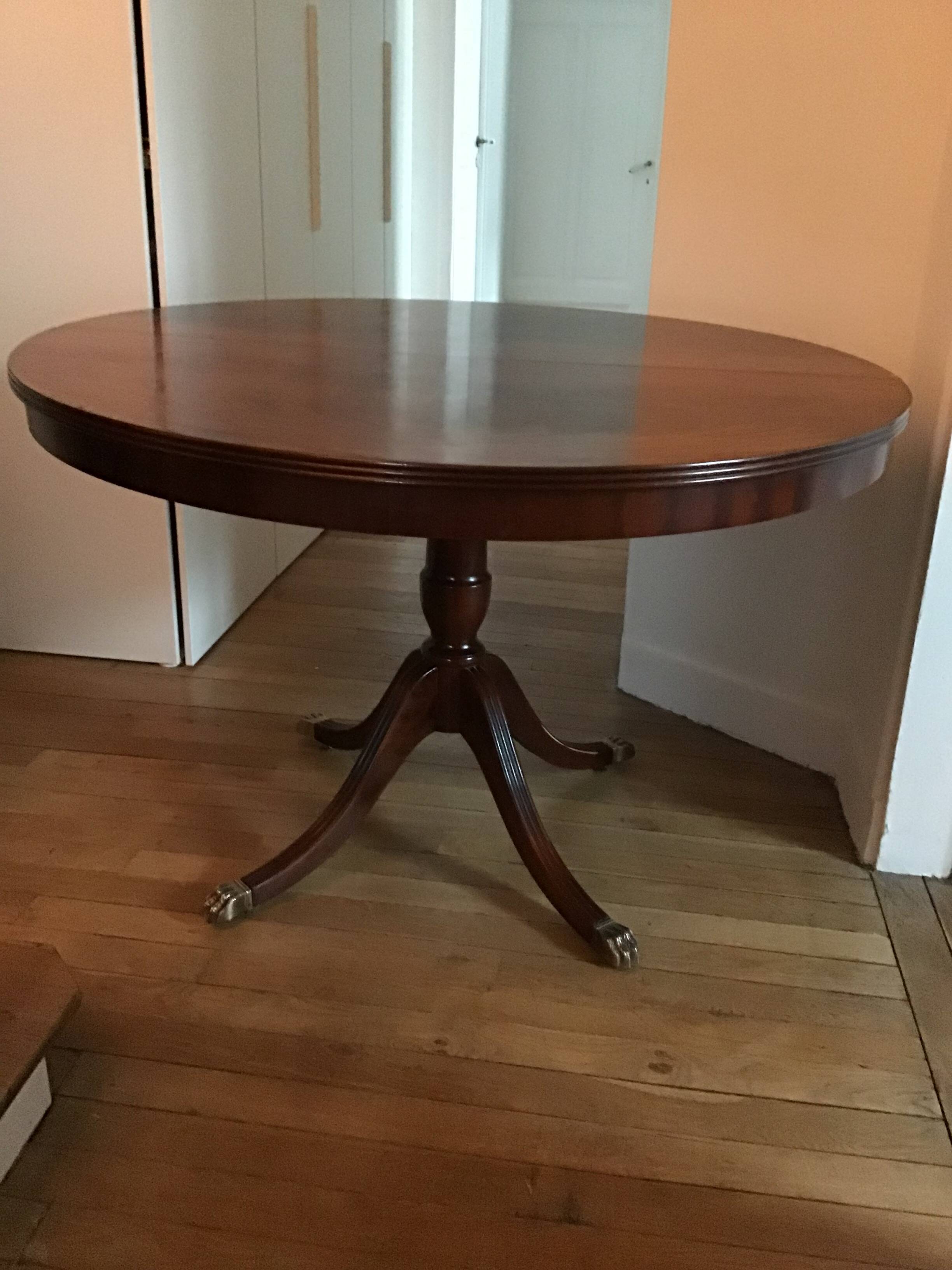 English style dining table
