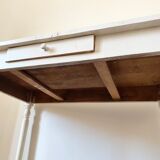 Farmhouse table with drawer