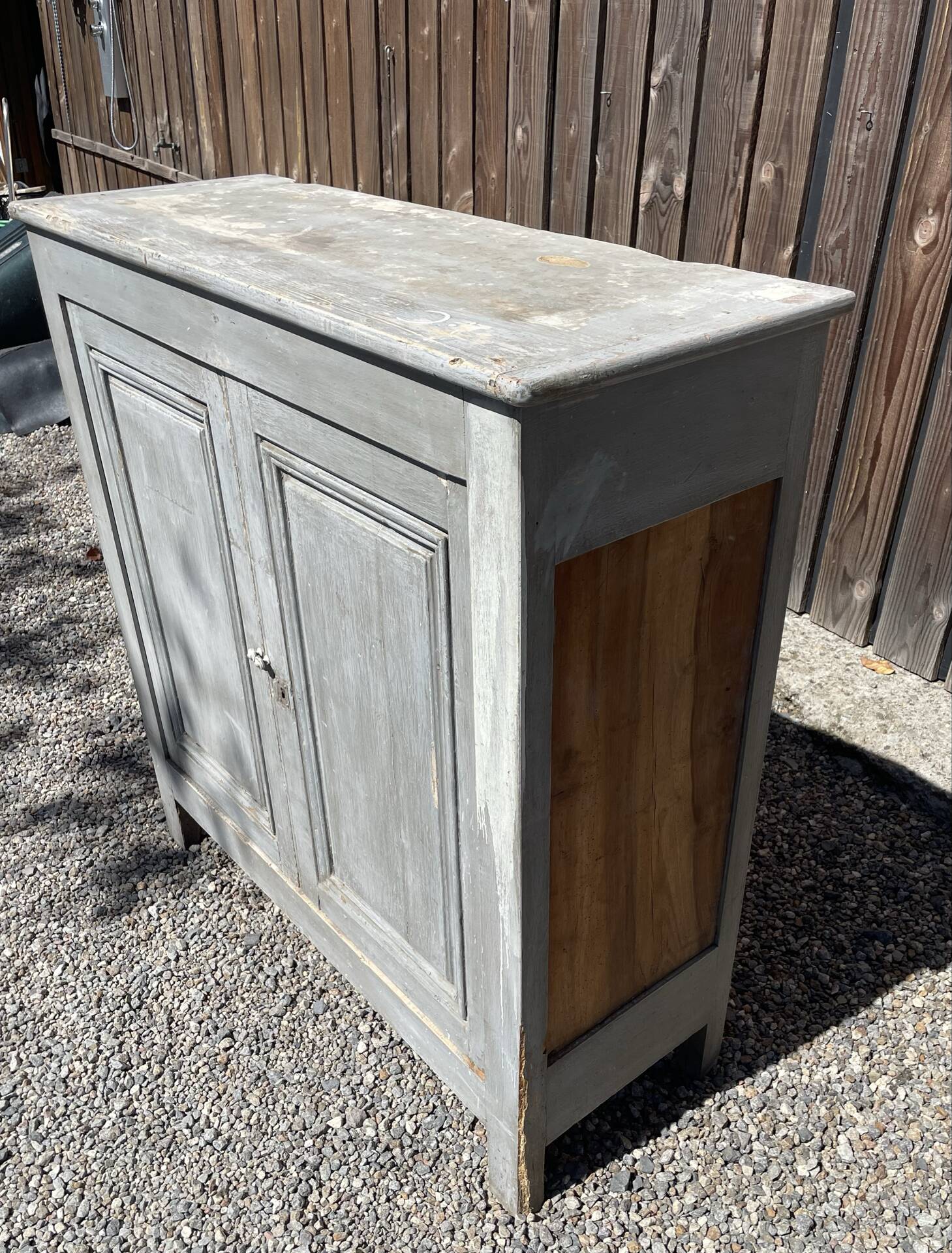Buffet parisien en bois ancien gris