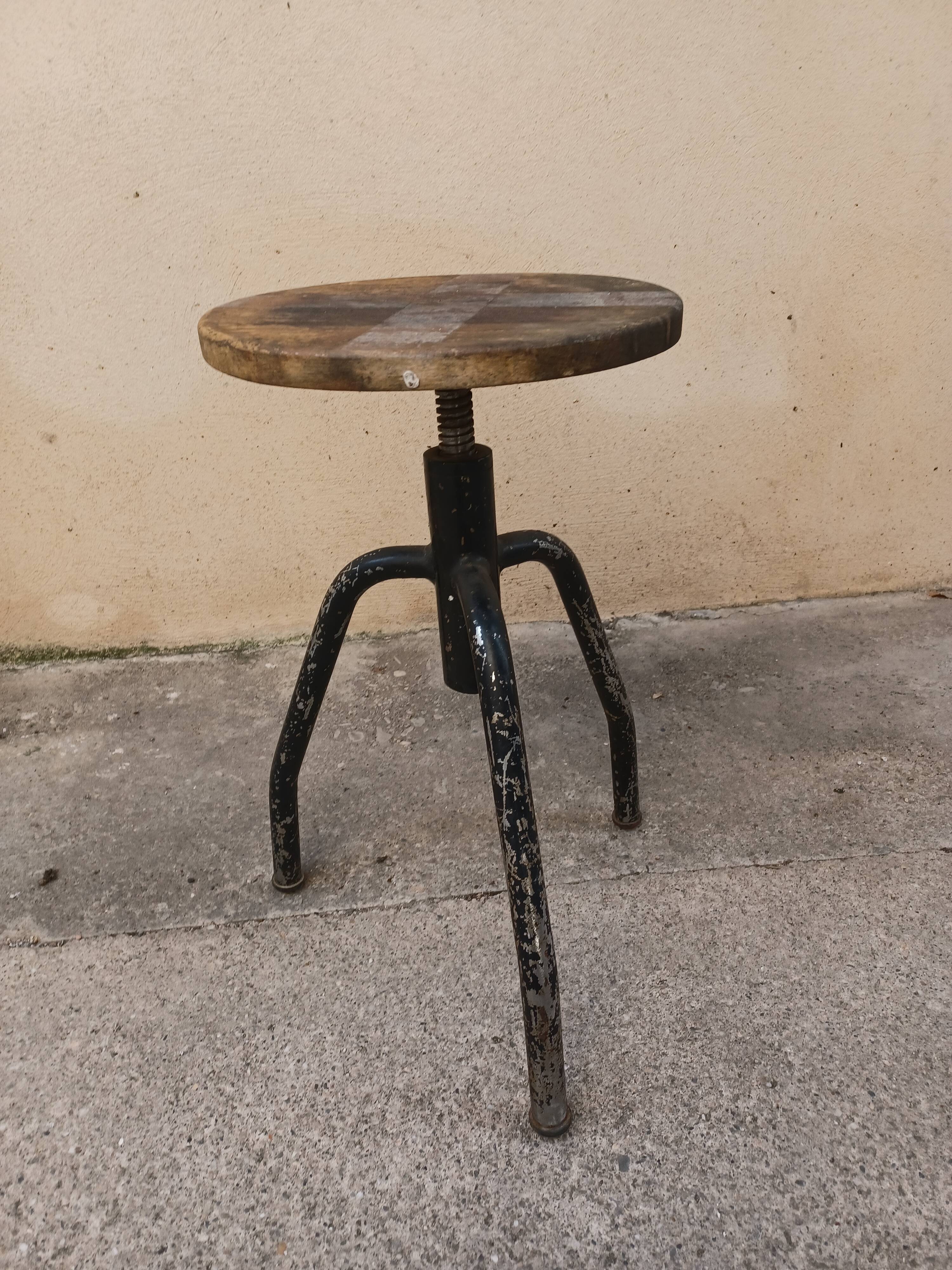 Workshop stool