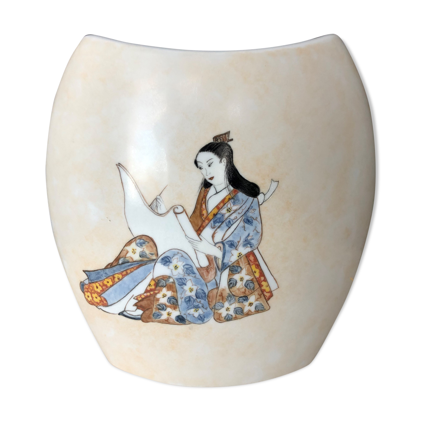 Large porcelain vase with Japanese decoration