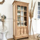 Armoire vitrée parisienne