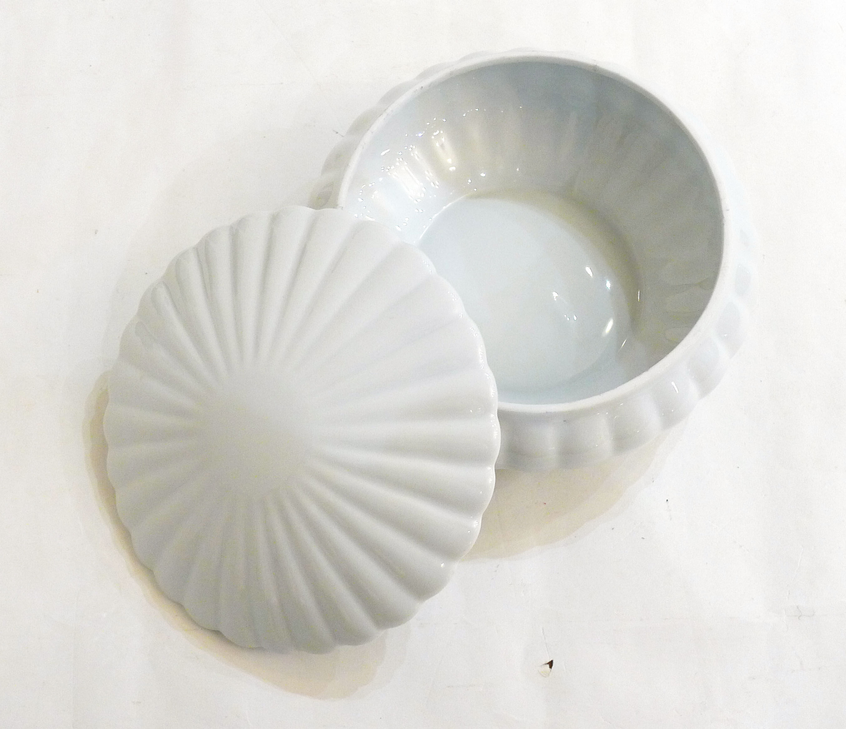 Limoges porcelain jewelry box