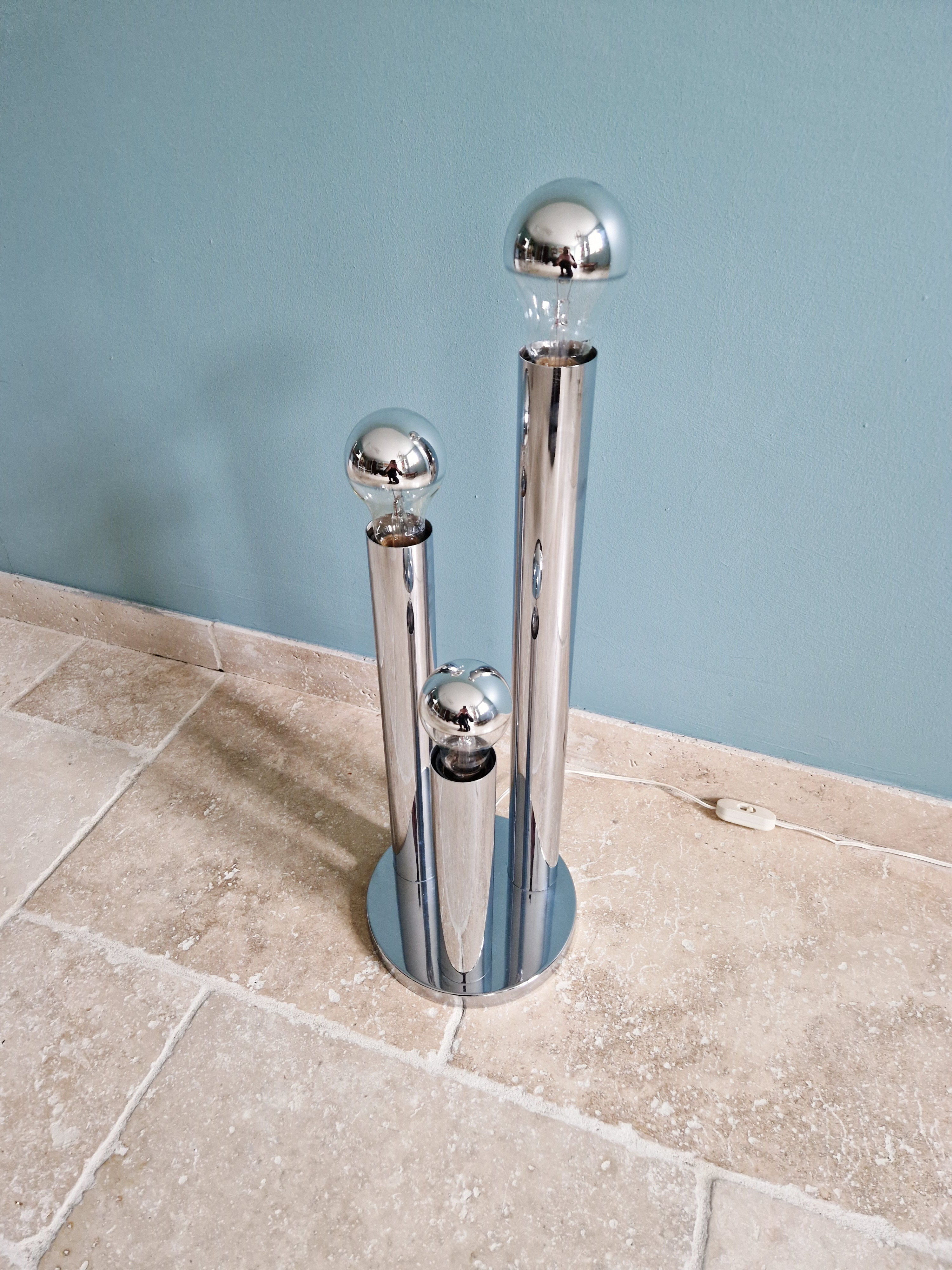 Large Space Age table lamp in chrome metal, Gaetano Sciolari, 1970.