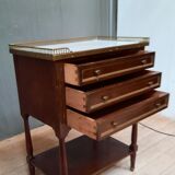 Mahogany chest of drawers in Louis XVI style
