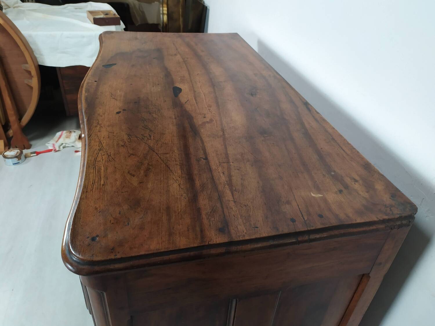 Louis XV chest of drawers