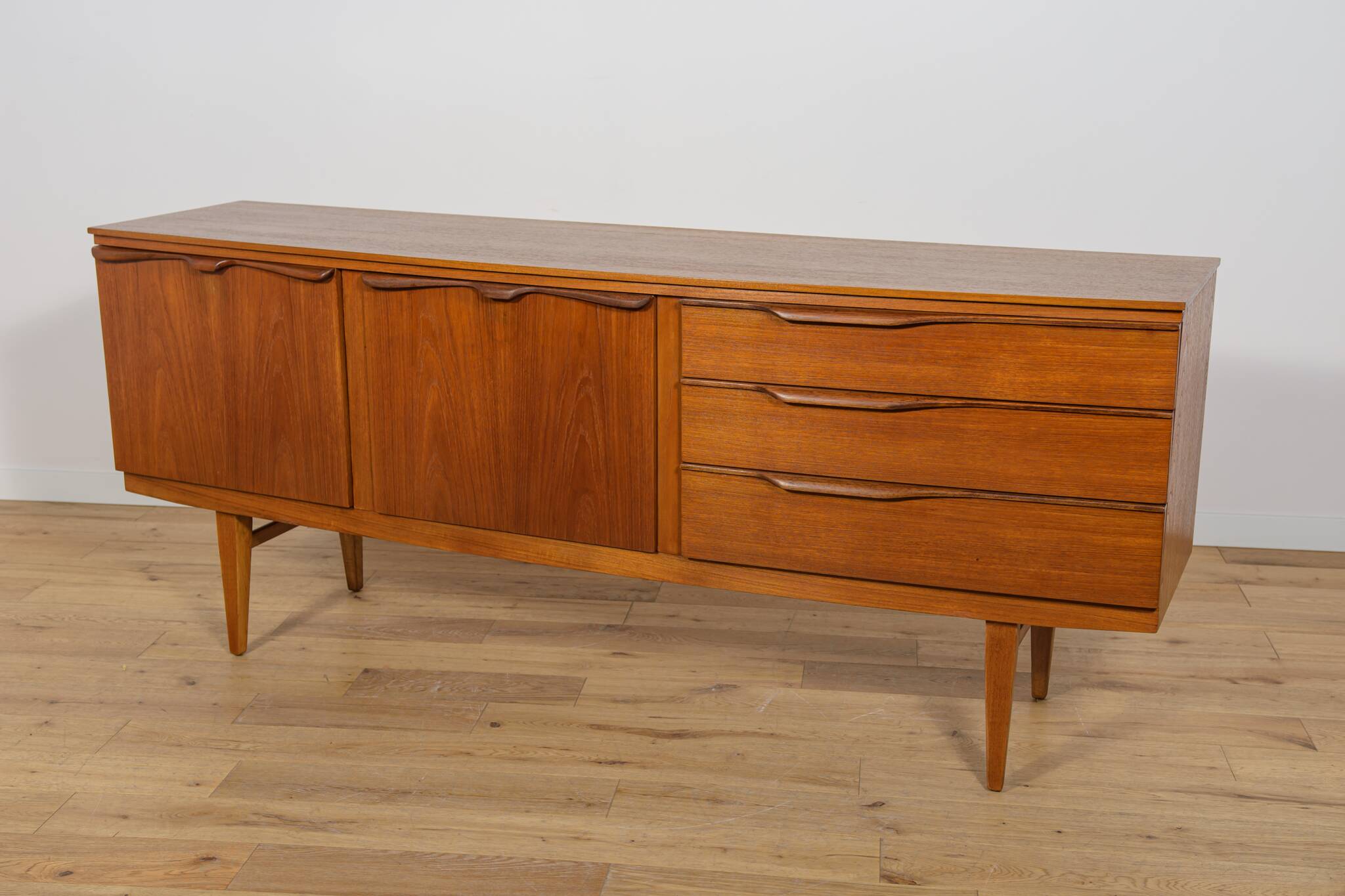 Buffet en teck du milieu du siècle de Beautility, Royaume-Uni, années 1960