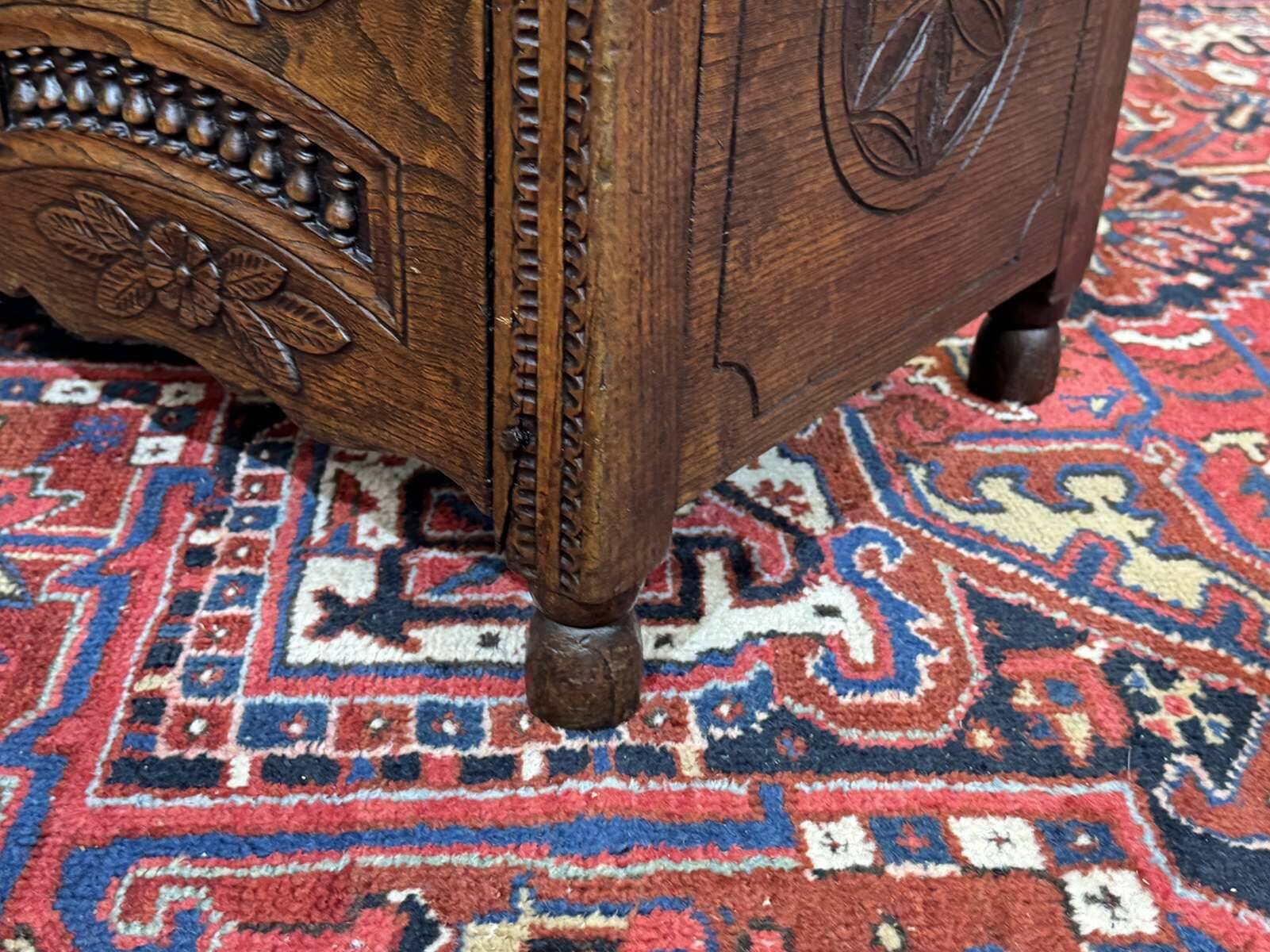 Chestnut bank chest from the 19th century.