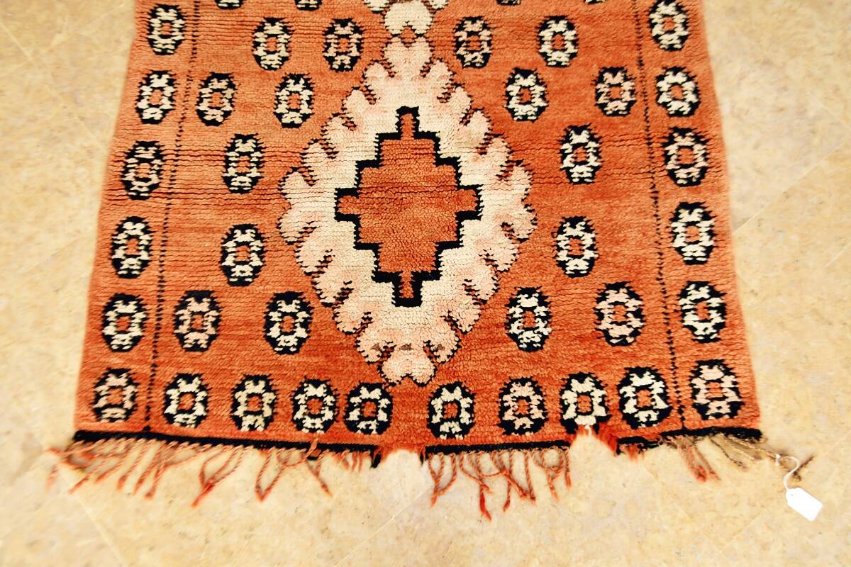 Moroccan Berber rug Zemmour Vintage 250 x 174 cm