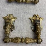 Articulated bronze handles