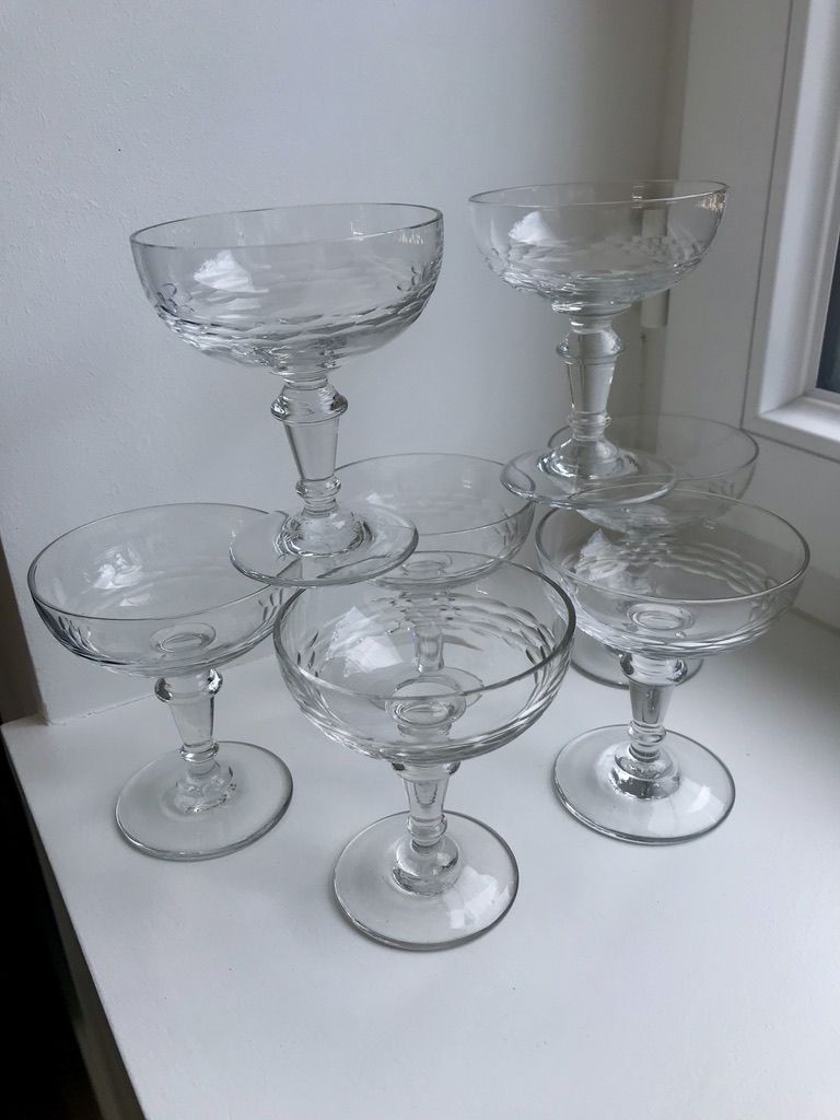 Set of 7 crystal champagne glasses 30s-40s