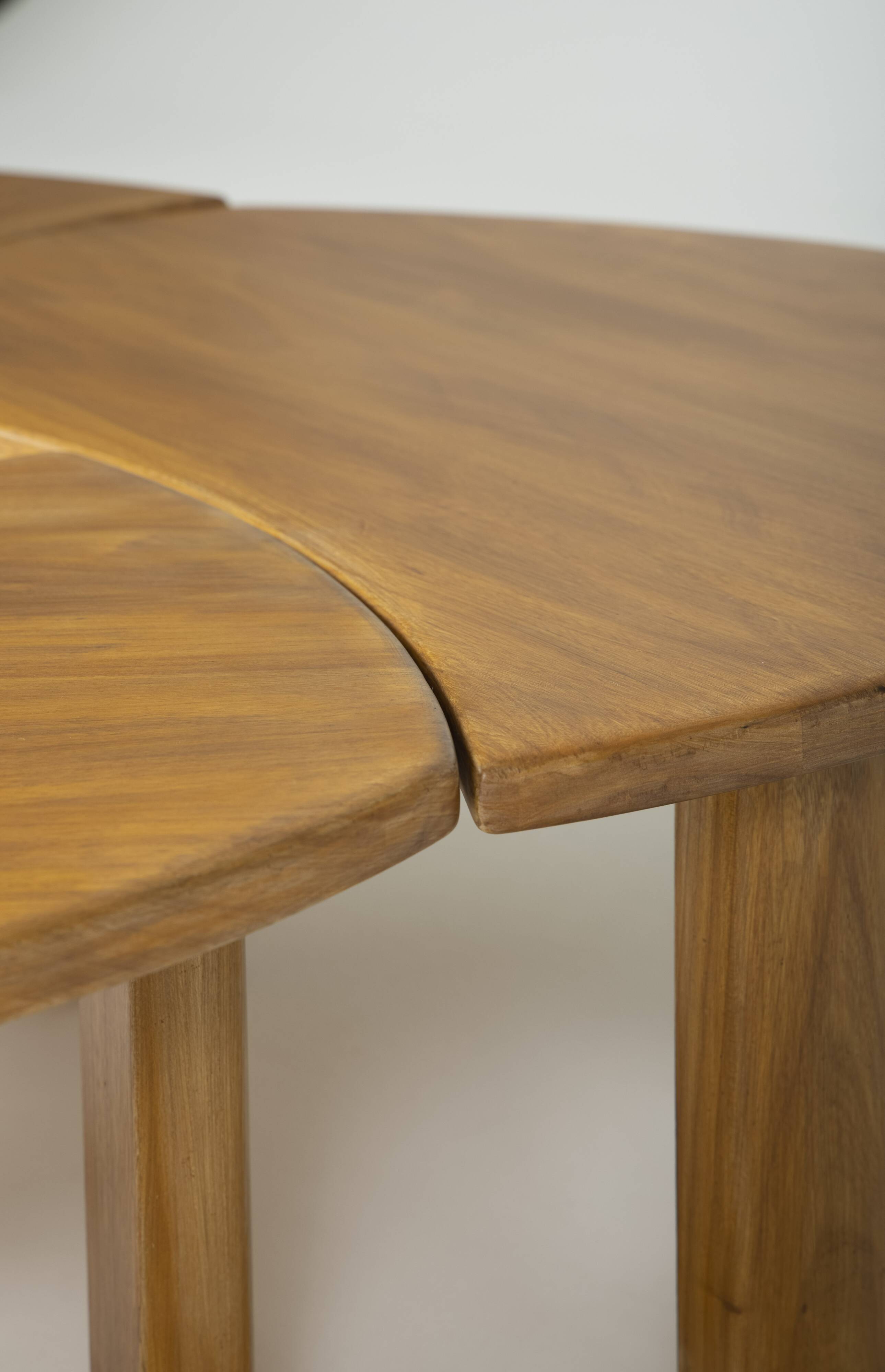 Table basse en orme massif, 1970s
