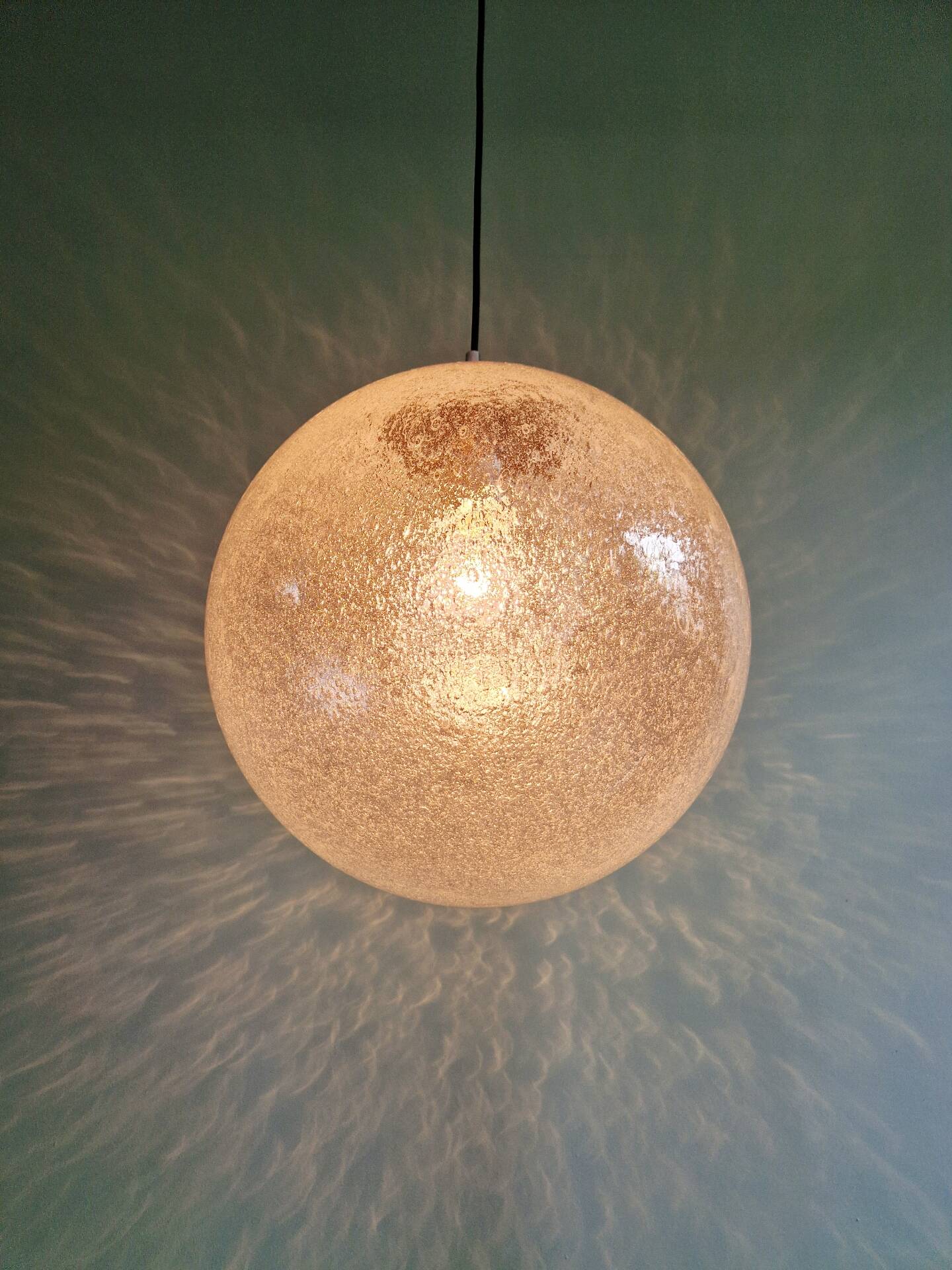 Suspension Space Age in blown bubble glass, Peill & Putzler, 1970