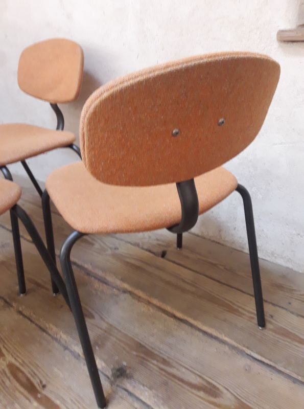 Set of 3 Steelcase Strafor chairs