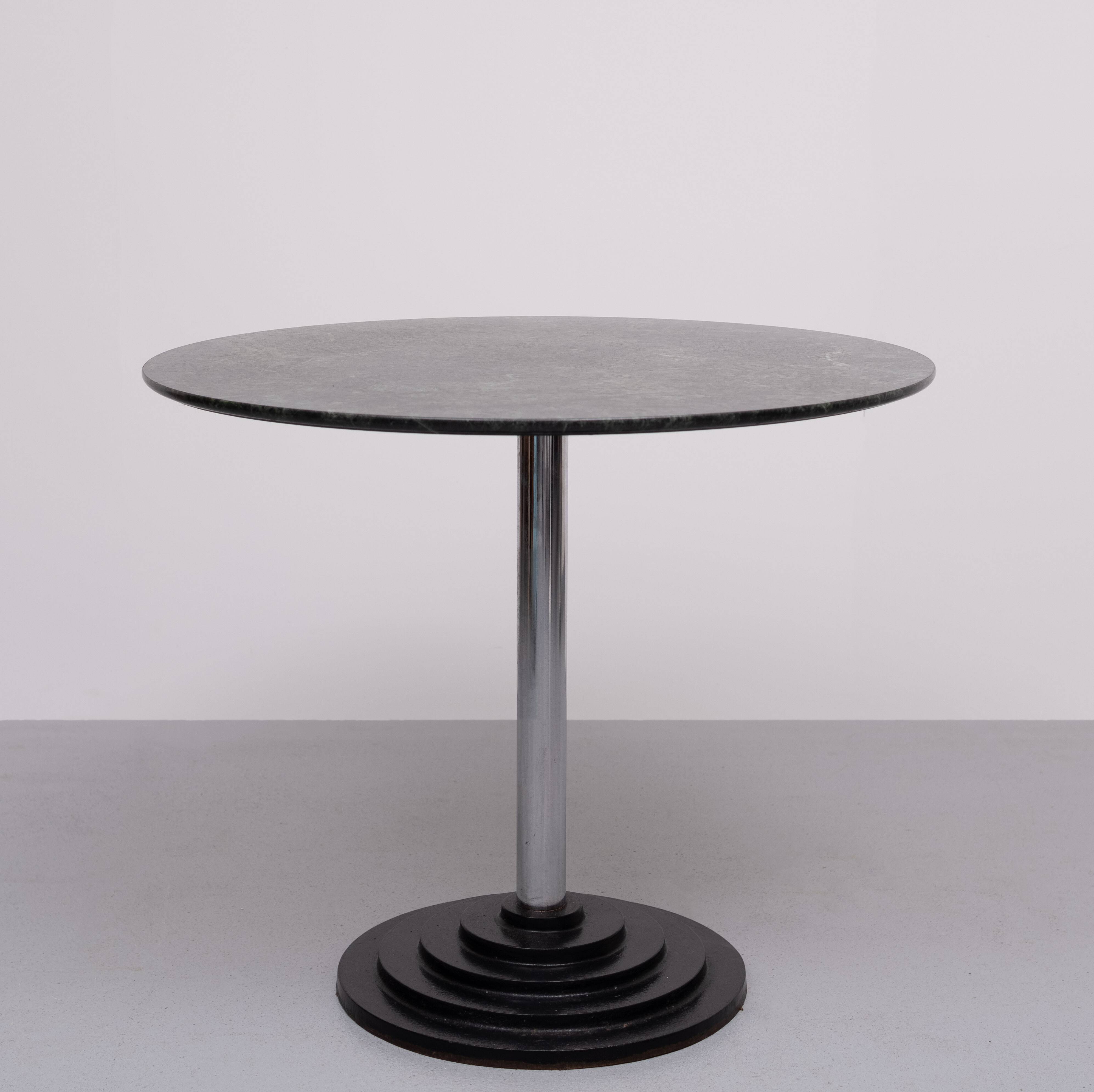 round Green Marble dining table 1980s Italy