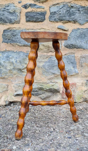 Tripod stool