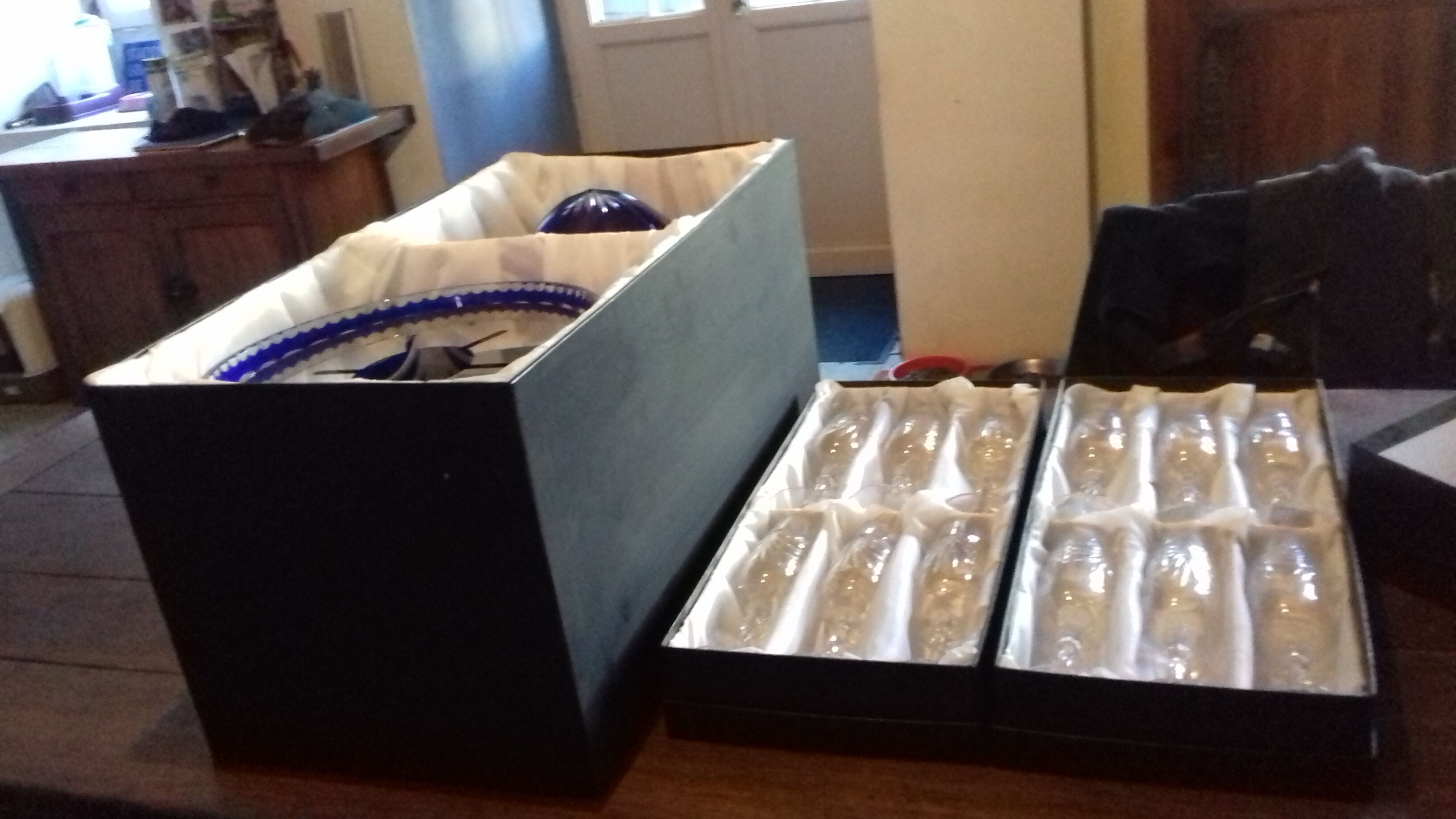 Champagne cellar and its 12 flutes in Crystal of Lorraine