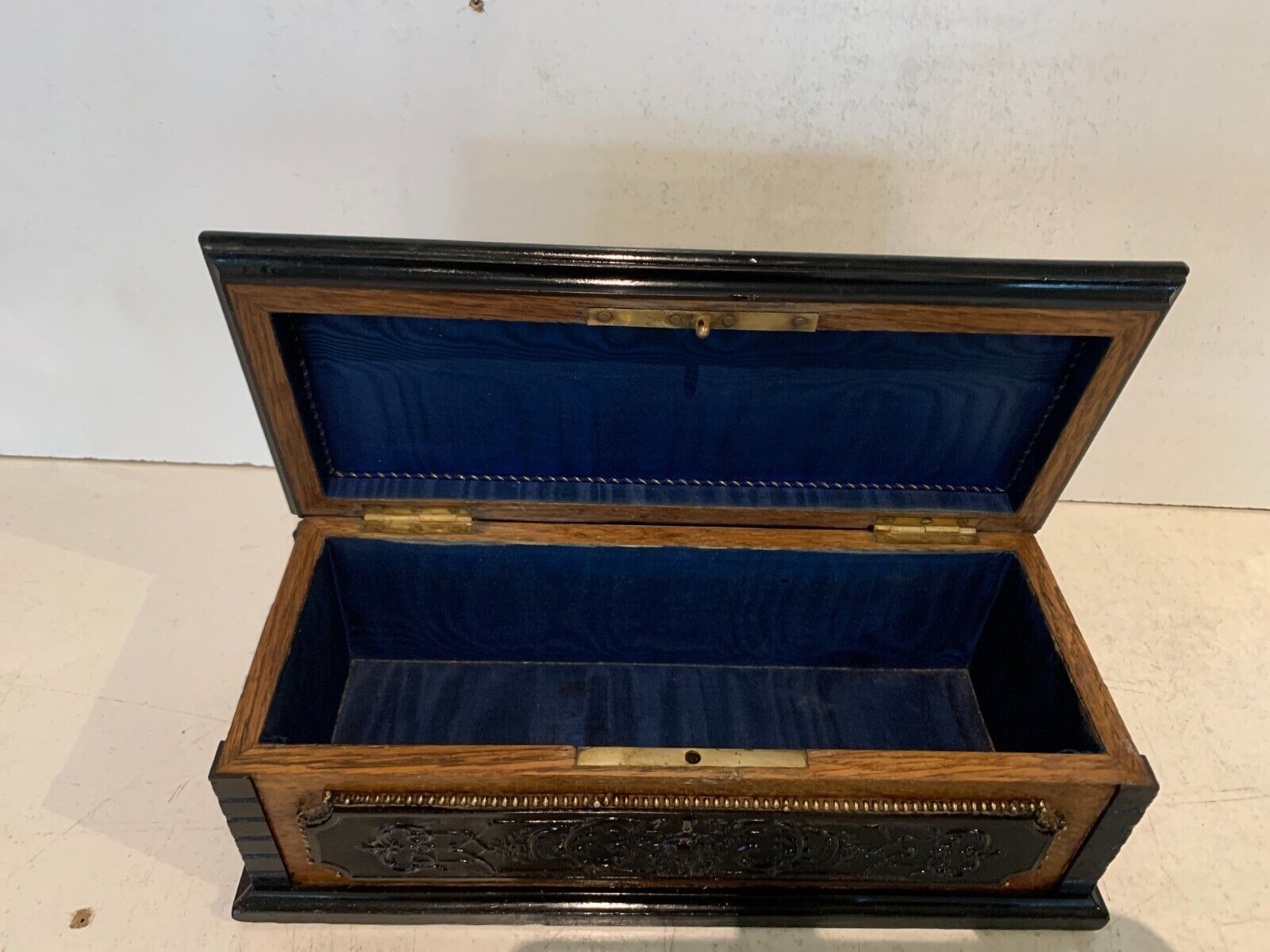 Jewelry Box Napoleon III in black wood carved XIX century