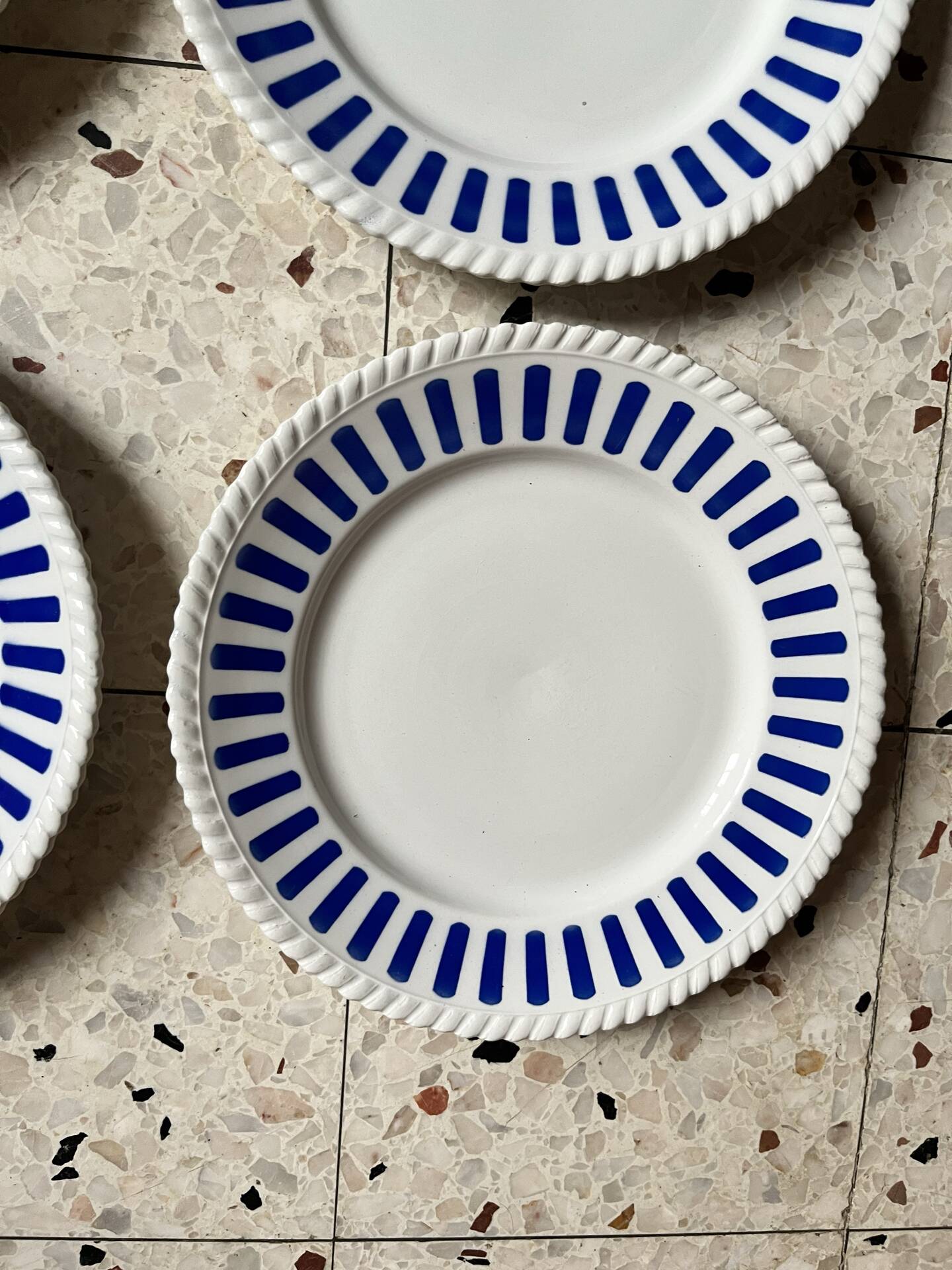 4 dinner plates
