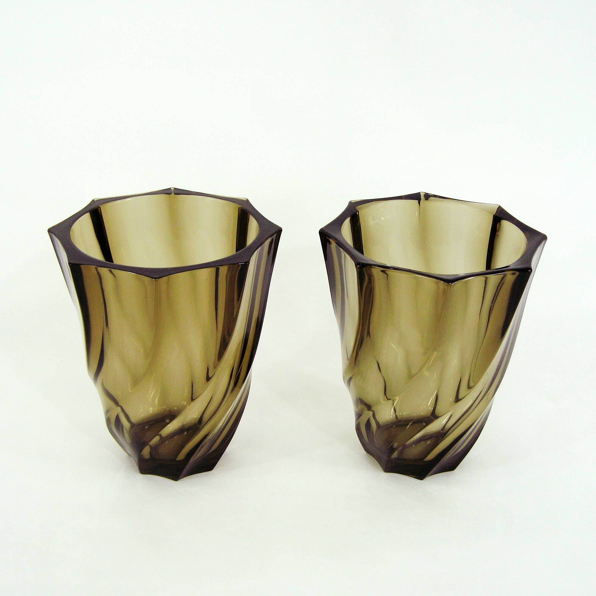 2 vases en verre fumé - Luminarc France - vintage années 70