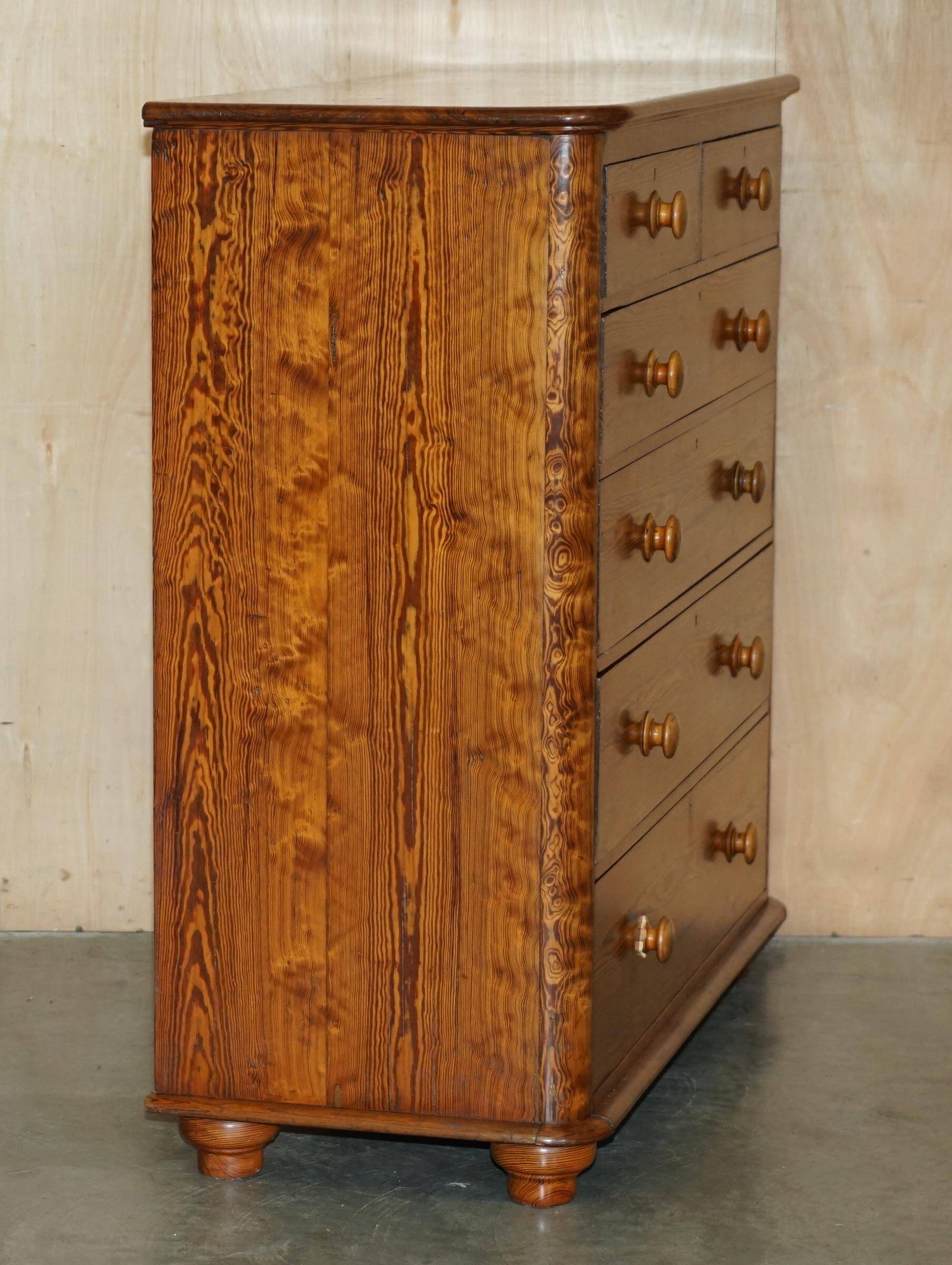 Large Victorian chest of drawers in solid pine from around 1880.