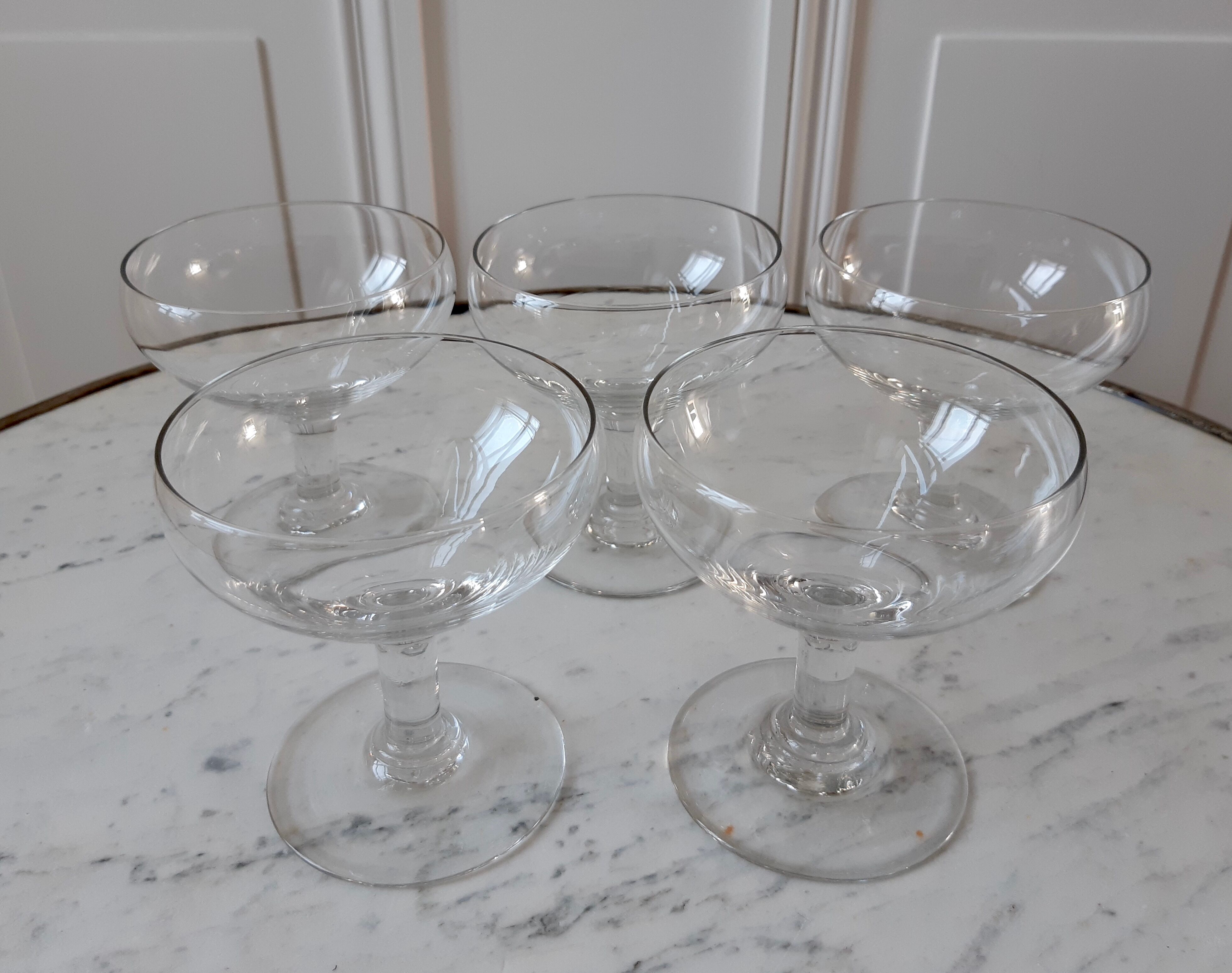 Lot of 5 champagne glasses
