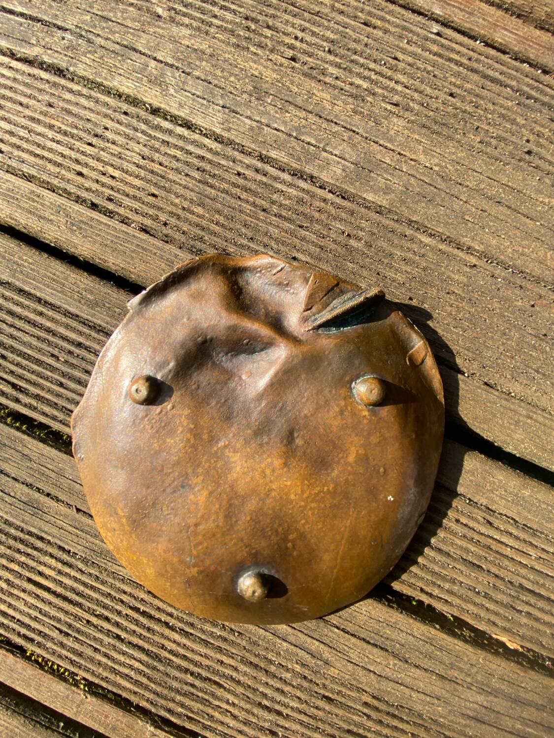 Art Nouveau bronze catchall/dish signed Leon Kann.
