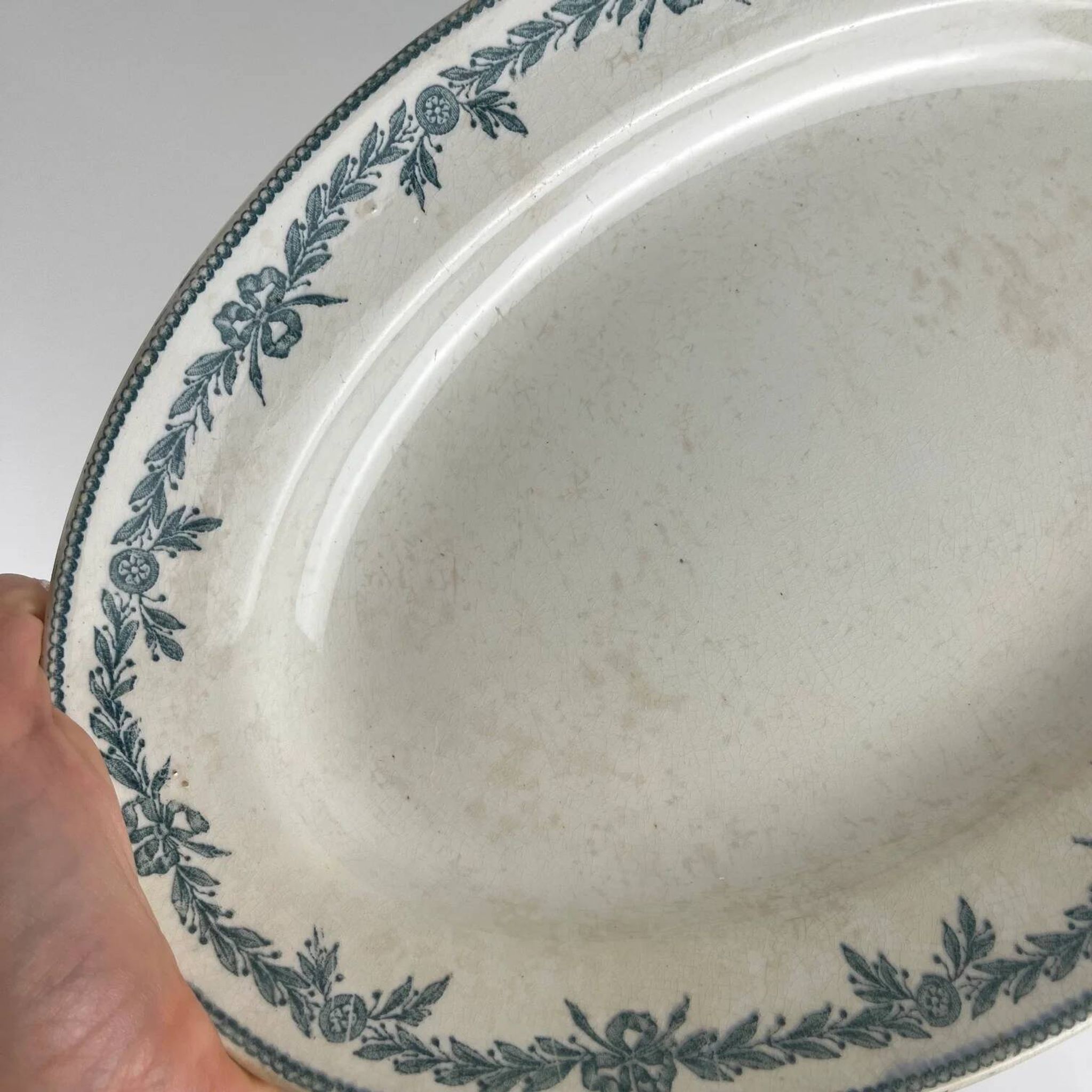 Oval ironstone plate model "Laurels" by Moulins des Loups - Hamage, 1900