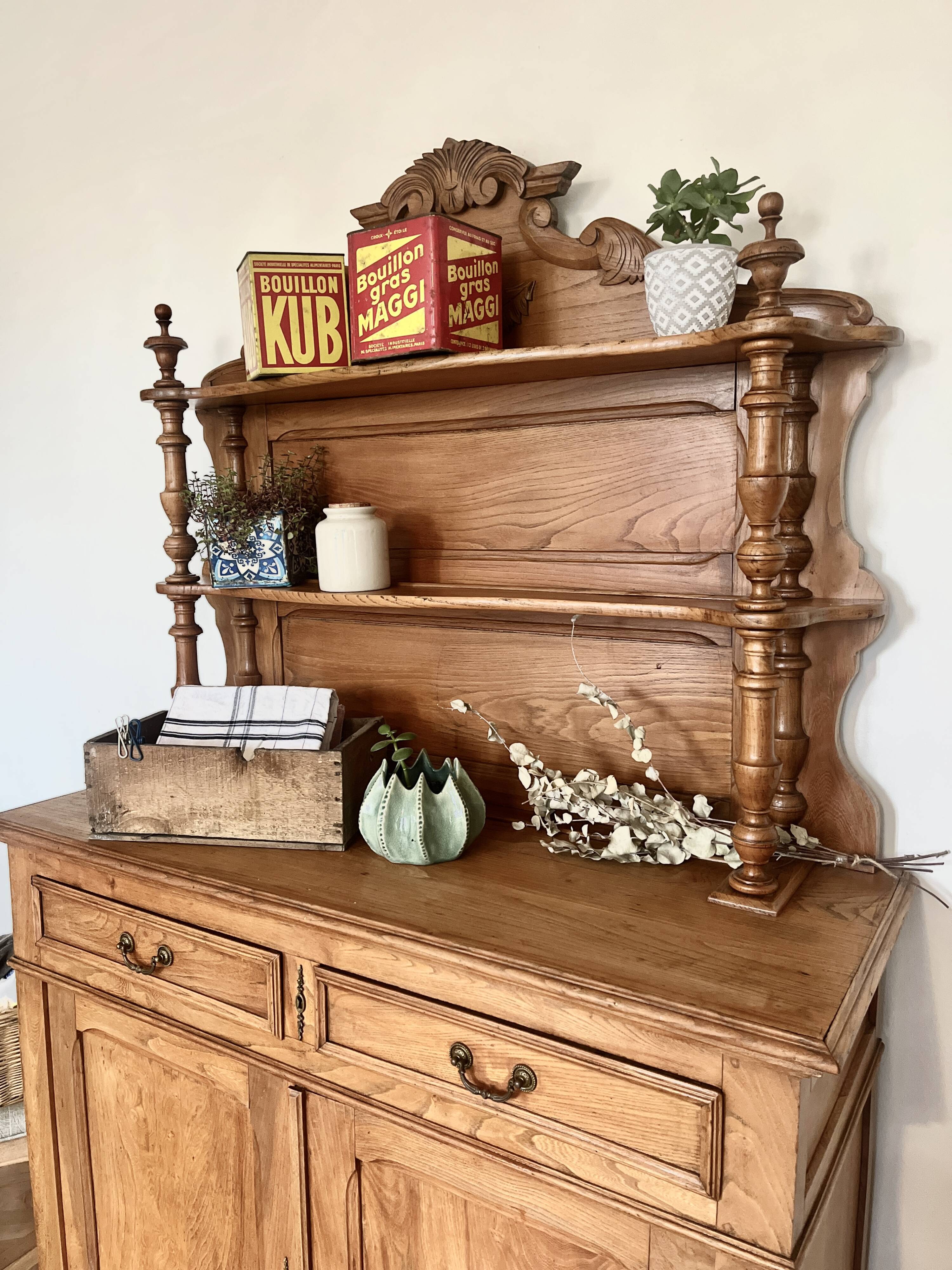 Vaisselier & Parisian sideboard raw wood